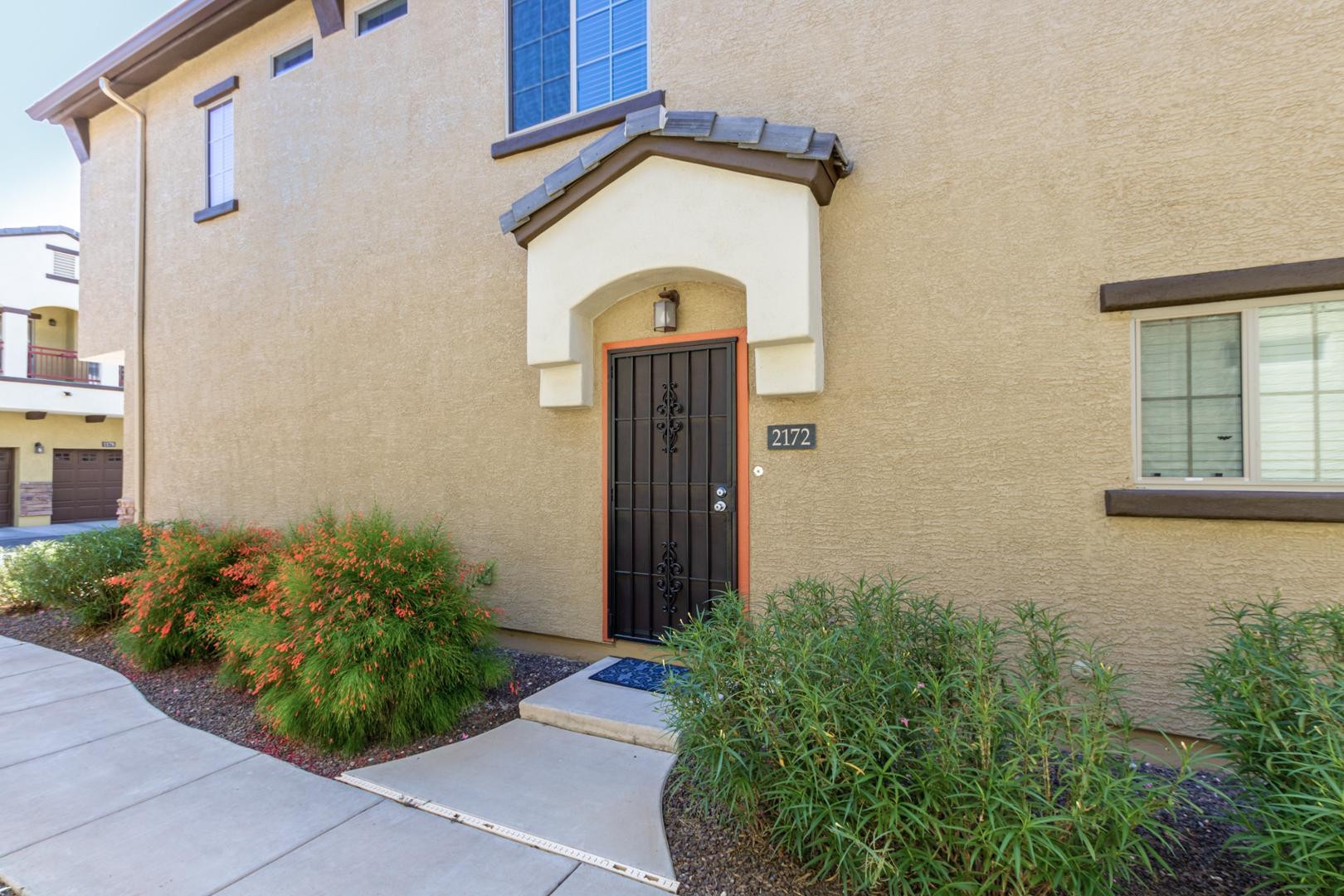 2725 E MINE CREEK Road 2172