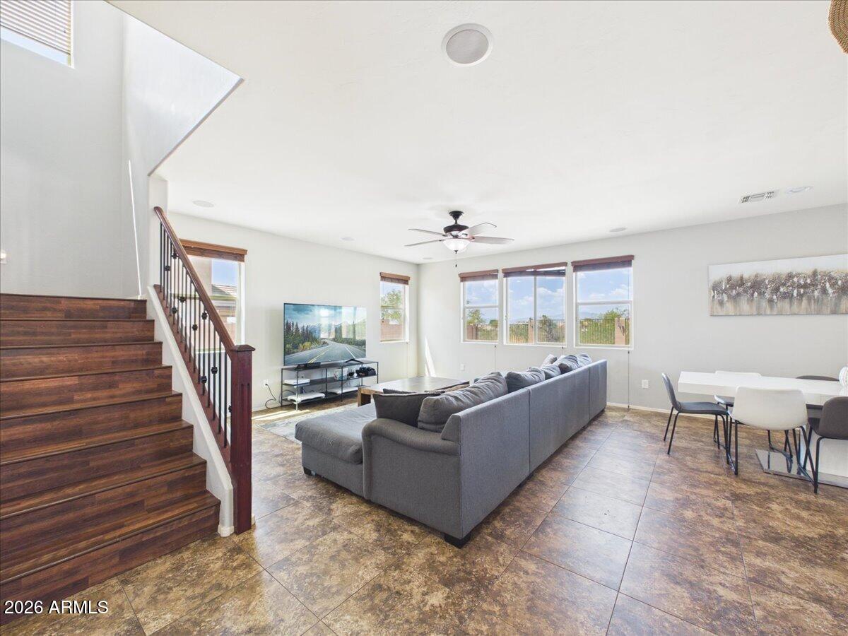 629 S DESERT HAVEN Road