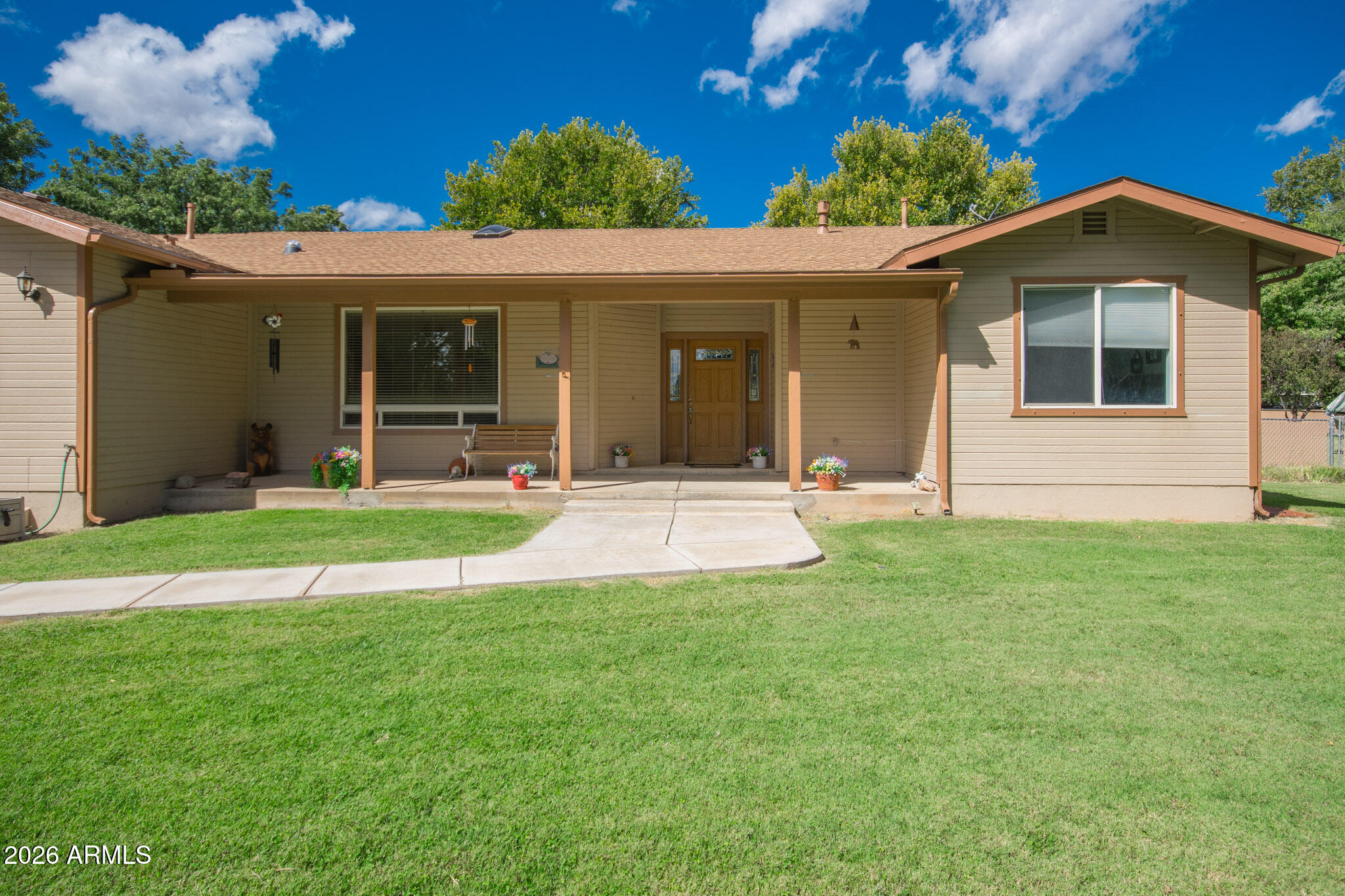 890 S OASIS Drive