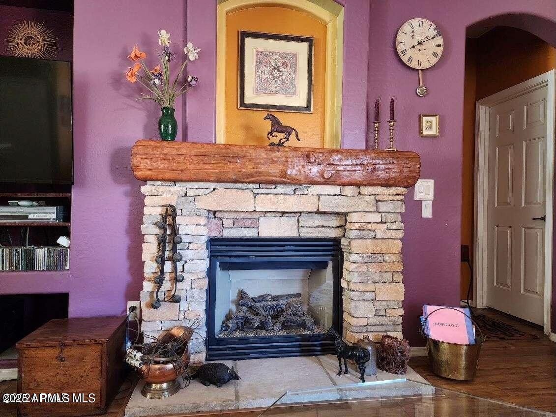 7834 N MUSIC MOUNTAIN Lane