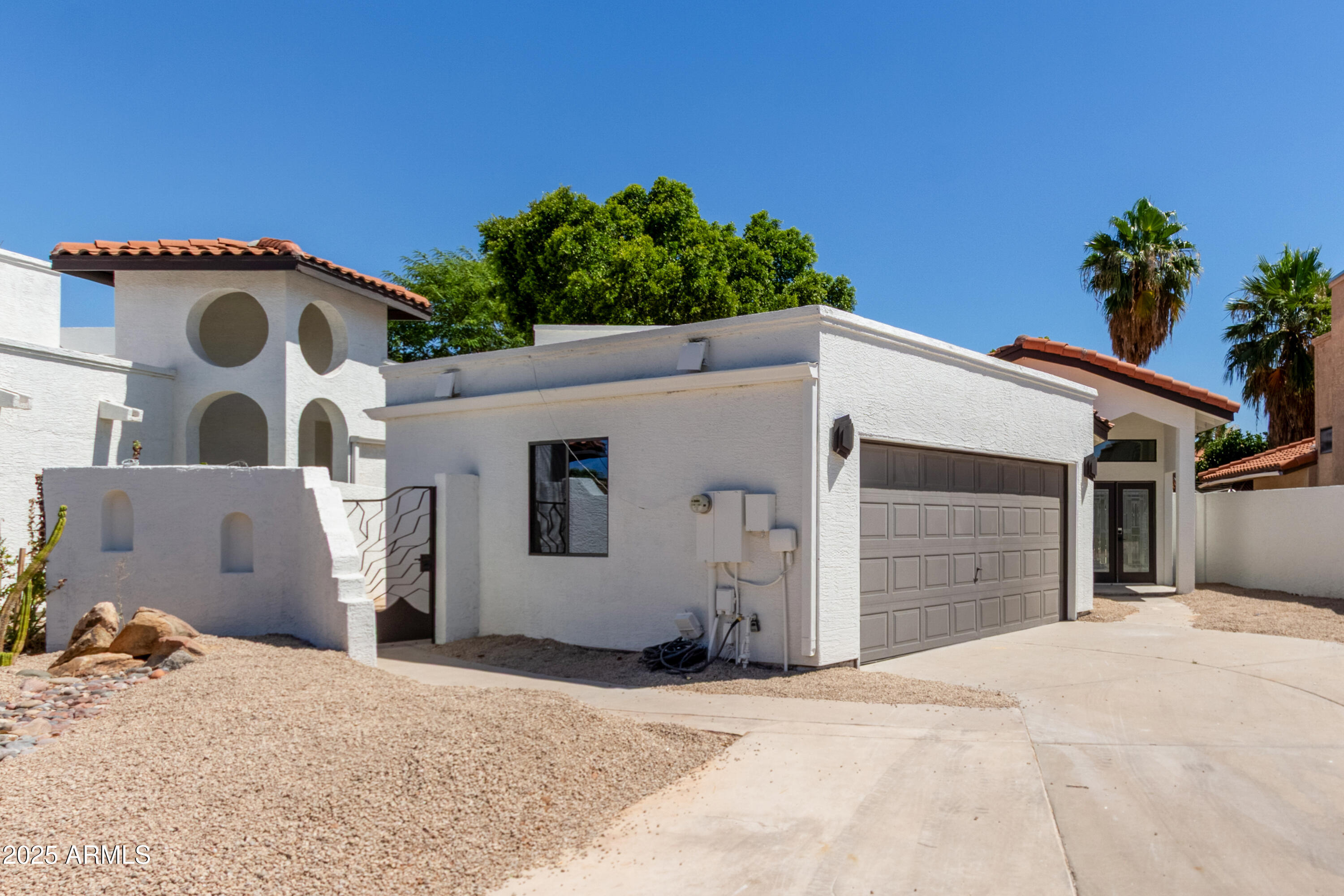 5909 E Aire Libre Lane