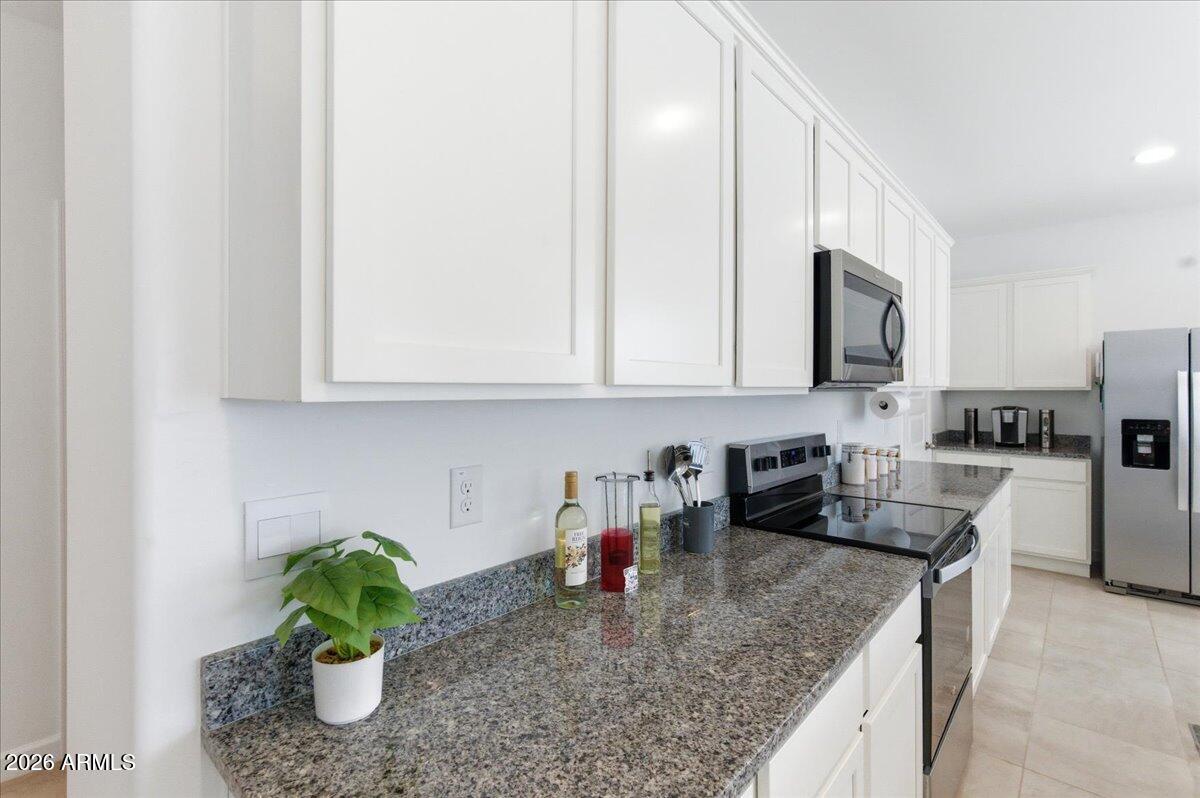 1883 W Storia Avenue