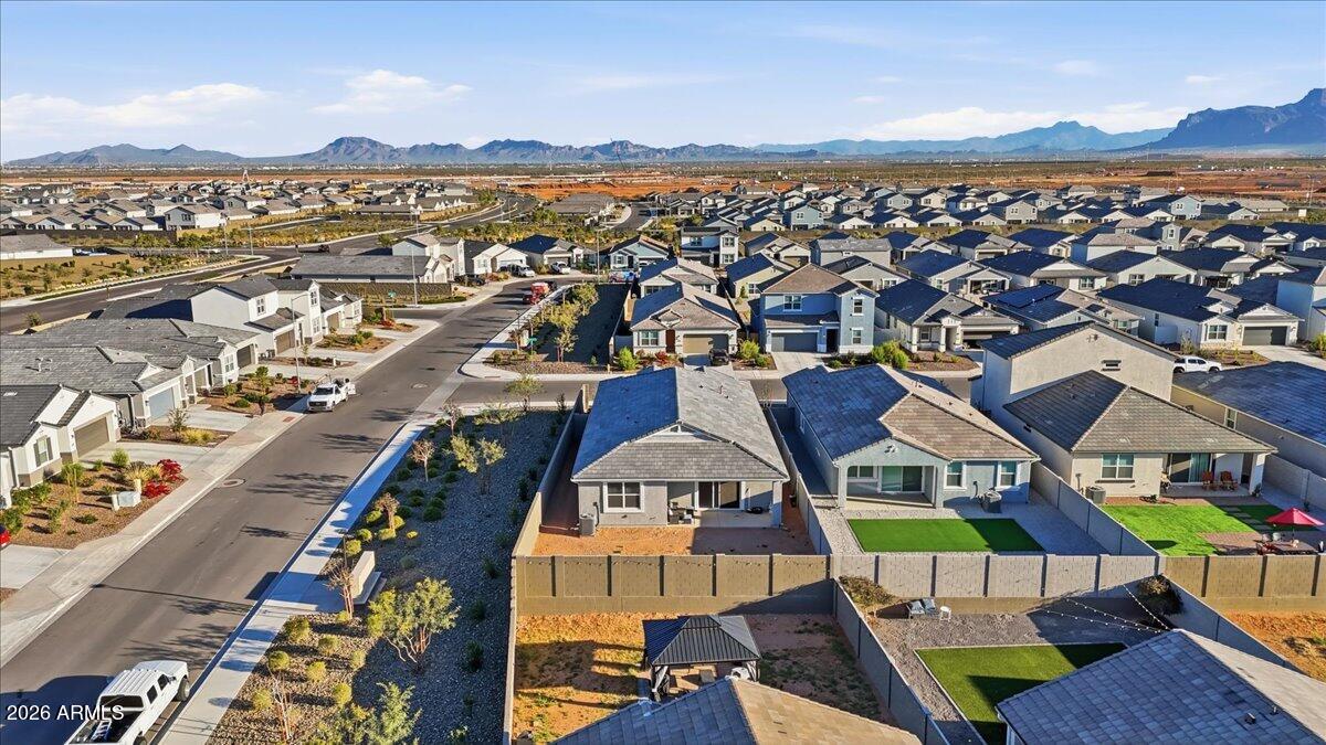 1883 W Storia Avenue