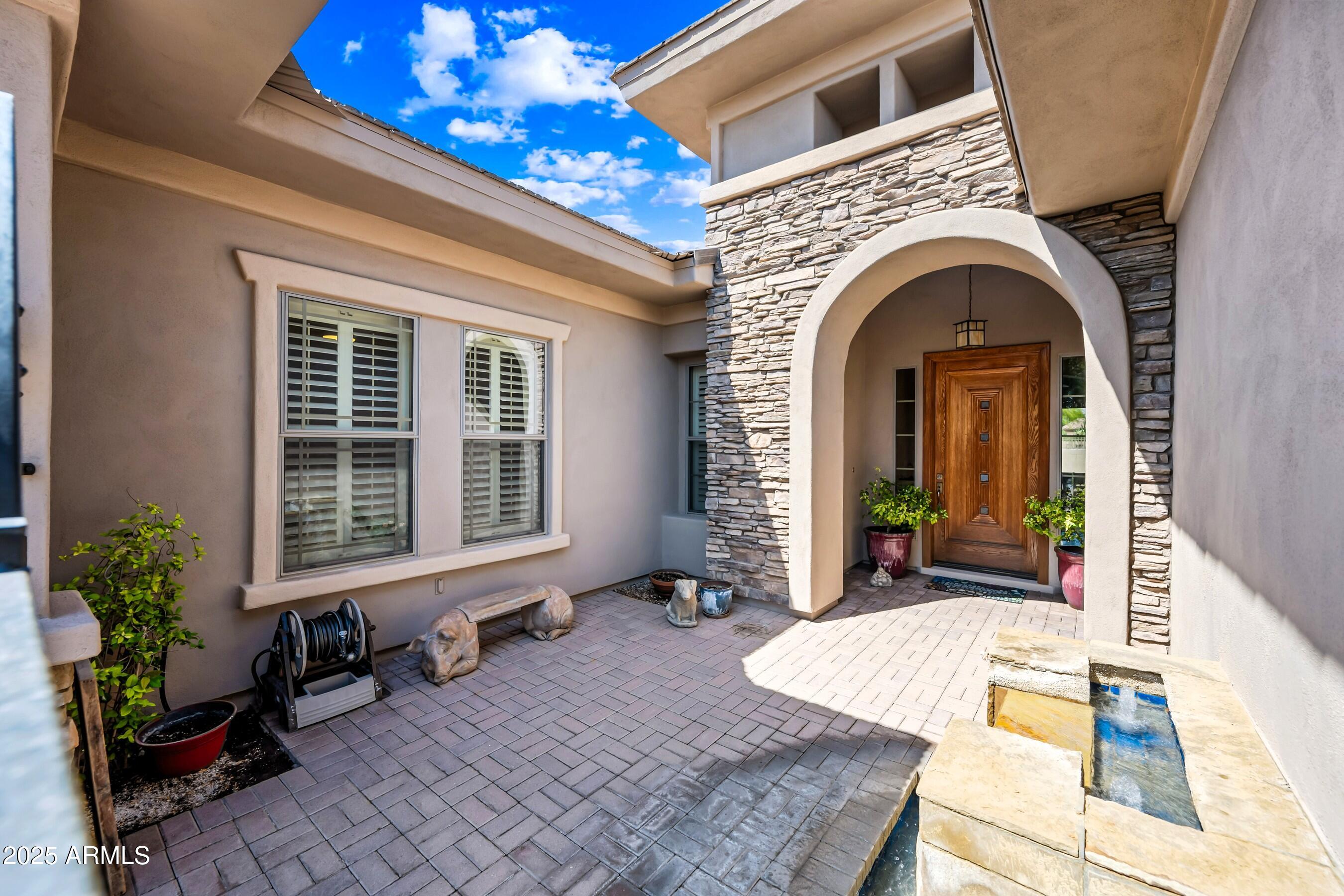 2565 N 141ST Lane