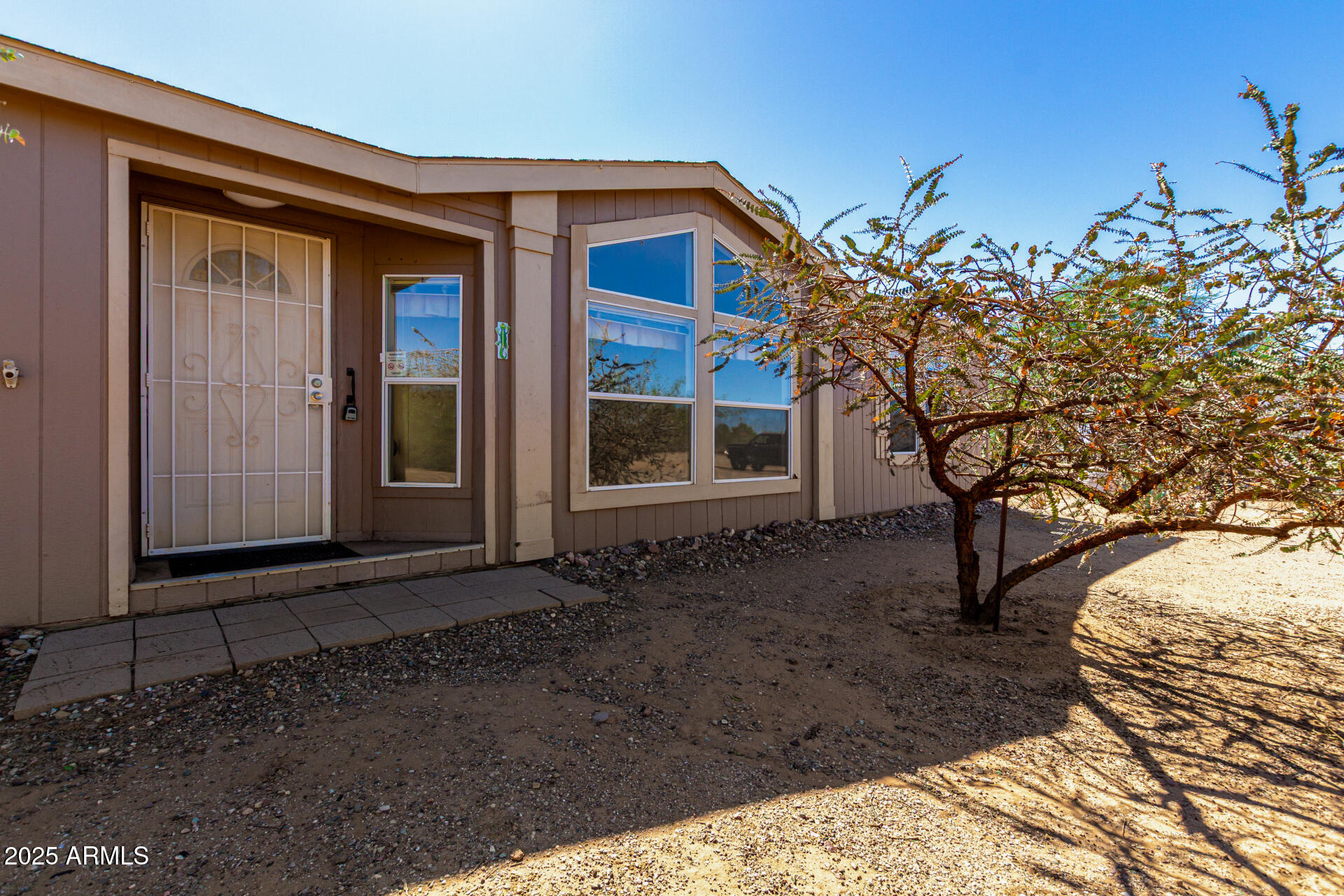 22615 W MONTANOSO Drive