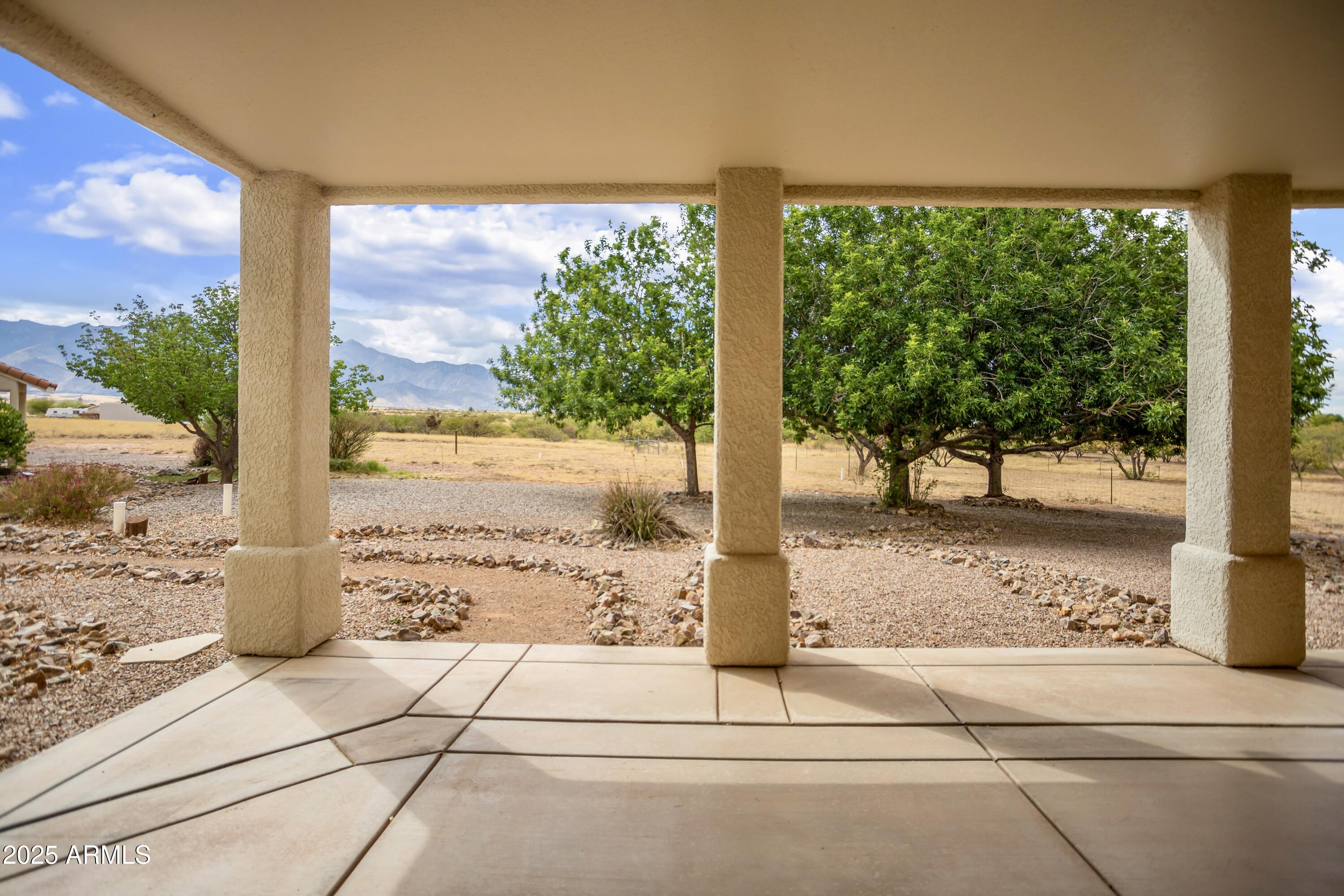 LOS RANCHOS - Residential