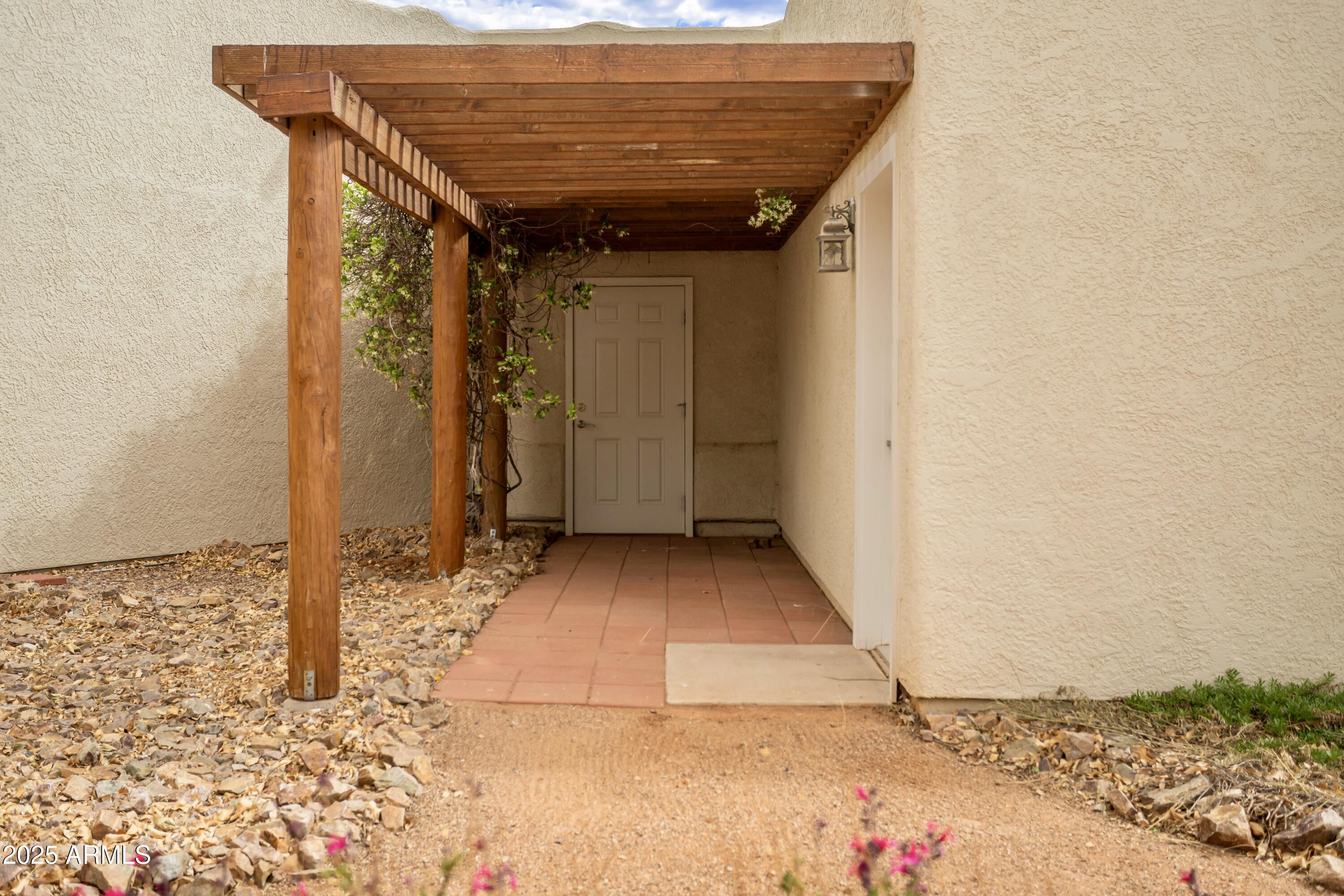 LOS RANCHOS - Residential