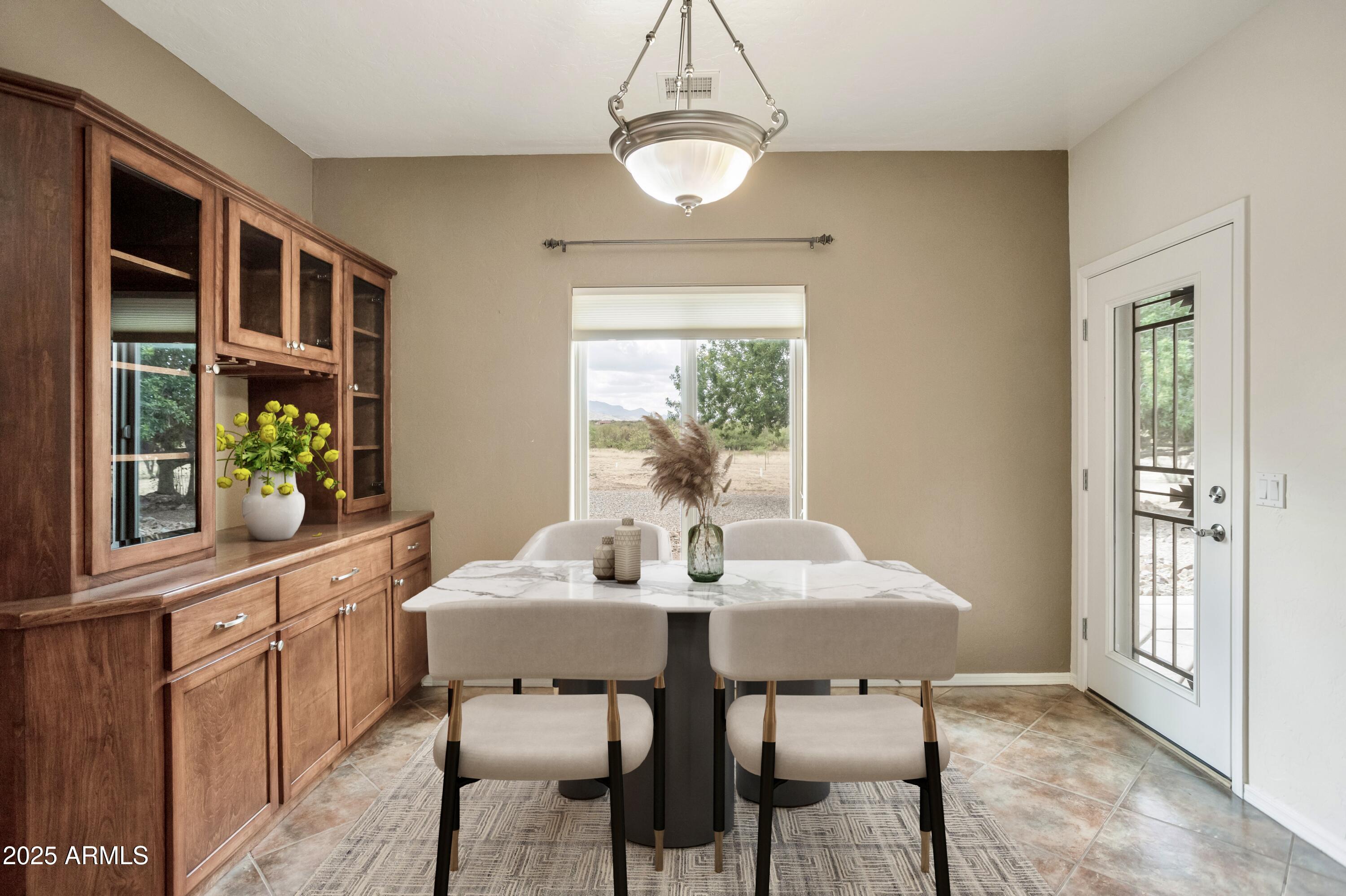 LOS RANCHOS - Residential