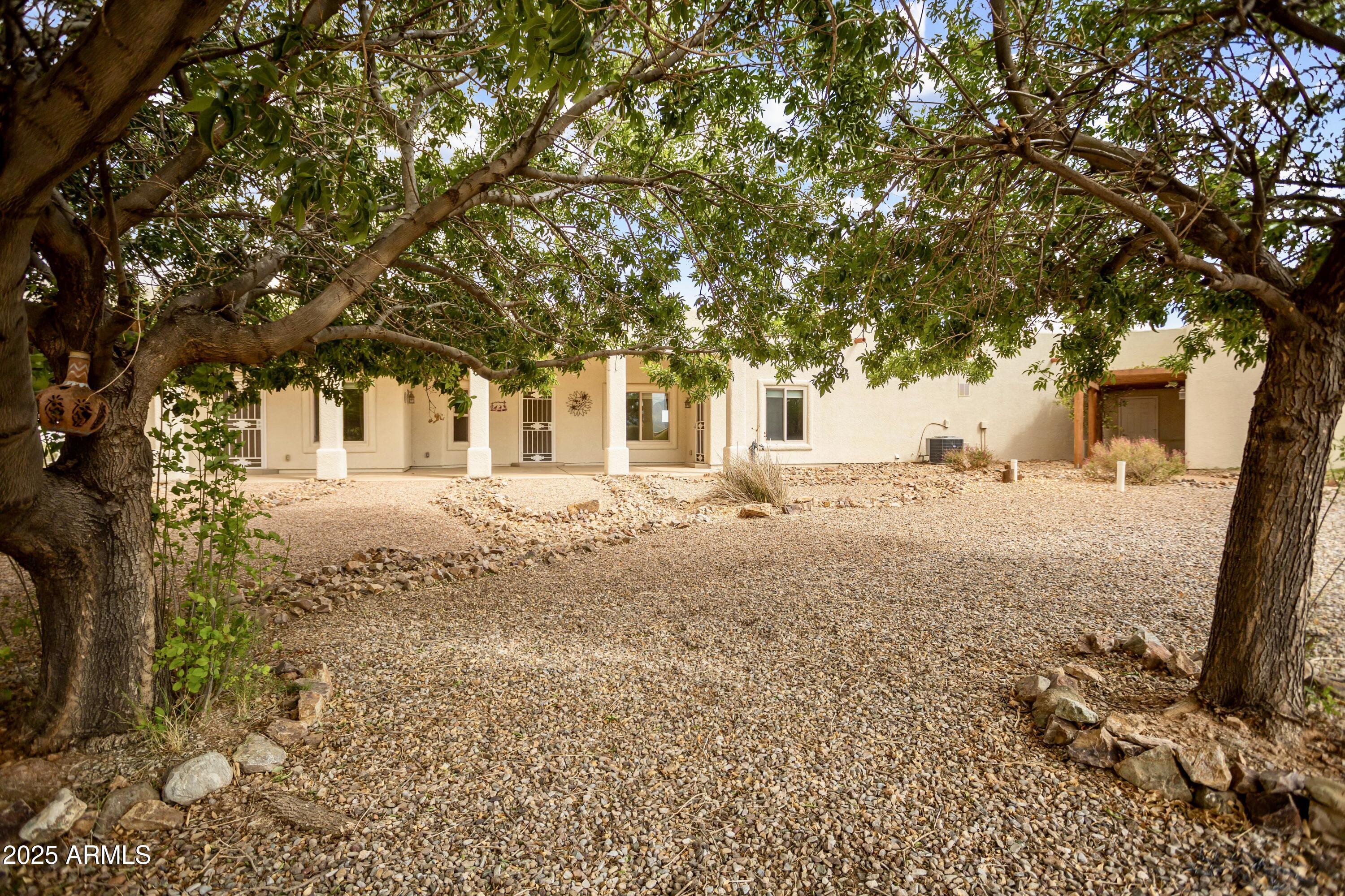 LOS RANCHOS - Residential