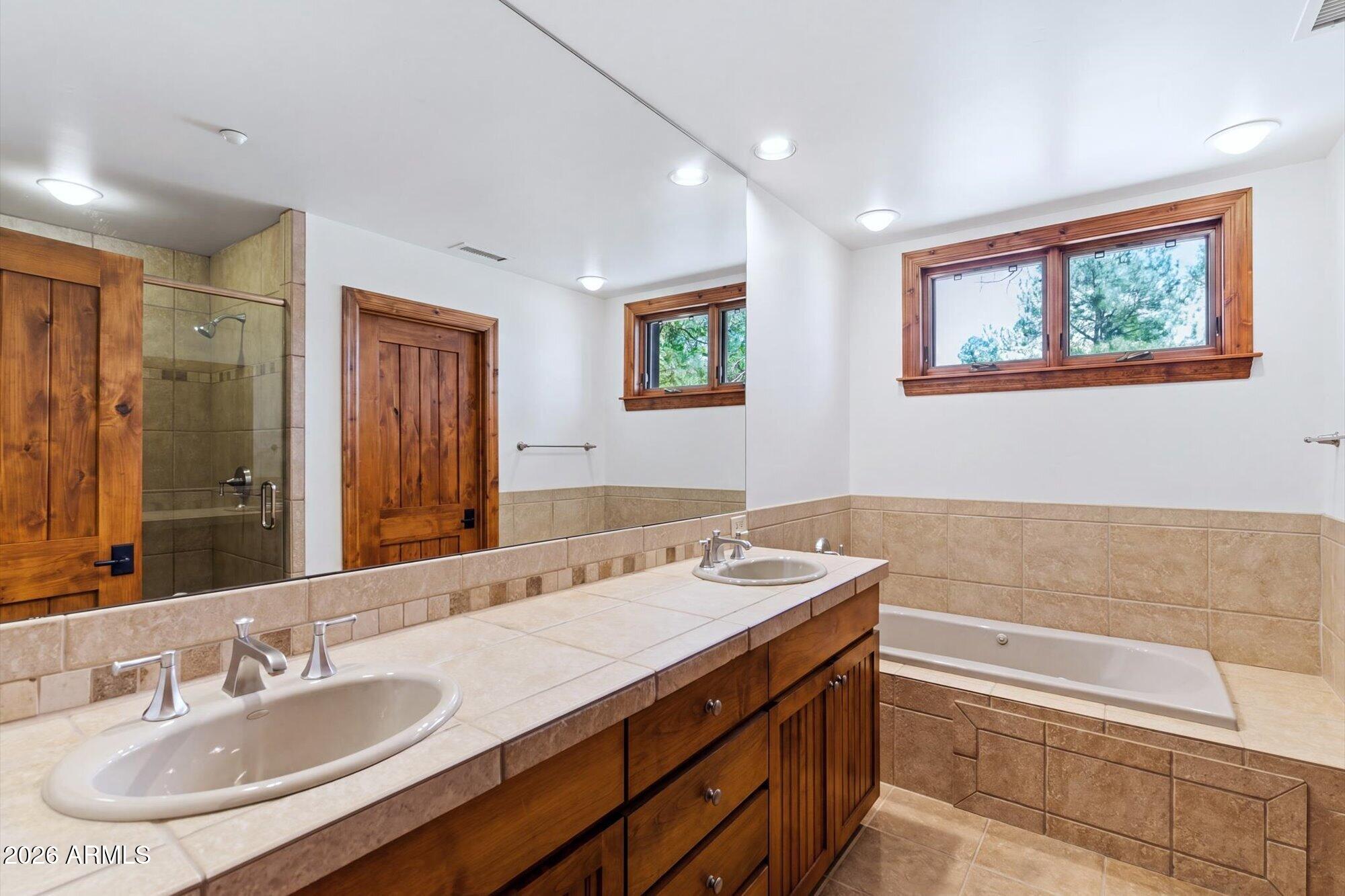 Flagstaff, Arizona, 86005, United States, 4 Bedrooms Bedrooms, ,4 BathroomsBathrooms,Residential,Active,2009377