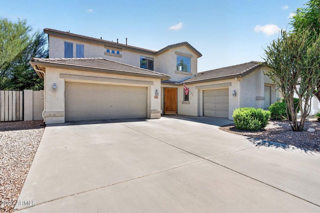 Photo of 2355 E La Costa Place, Chandler, AZ 85249 (MLS # 7044167)