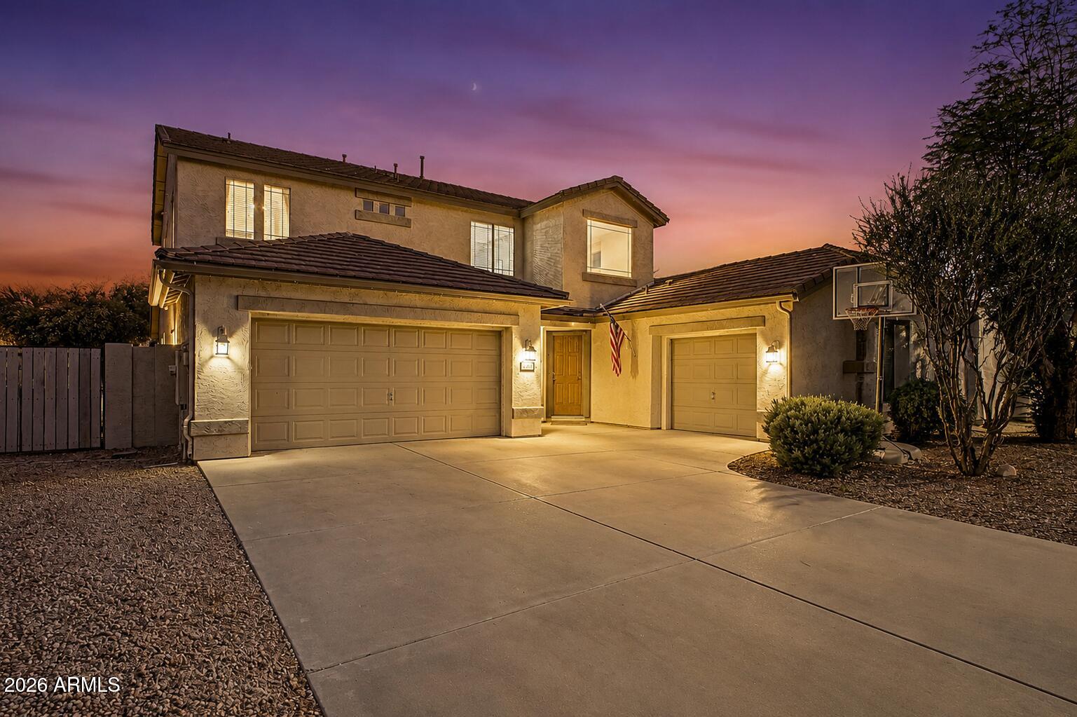 2355 E LA COSTA Place