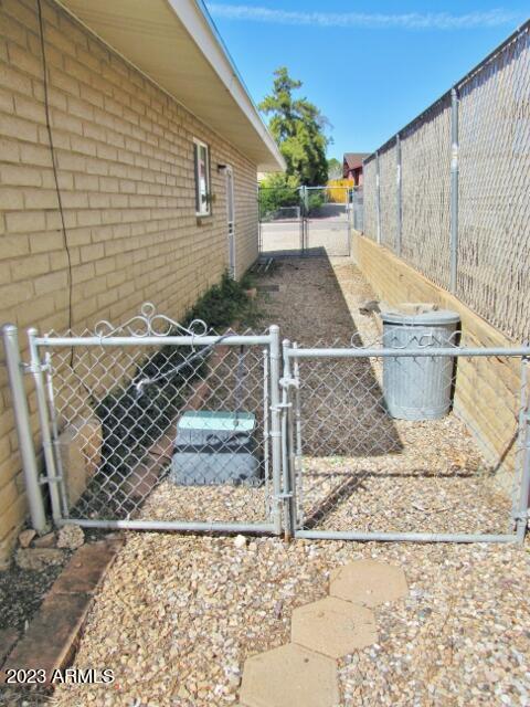 VISTA VILLAGE UNIT 5 - Residential Lease