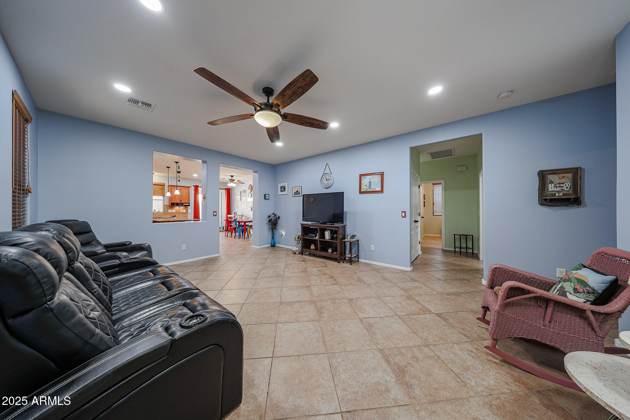 7032 W ALICIA Drive