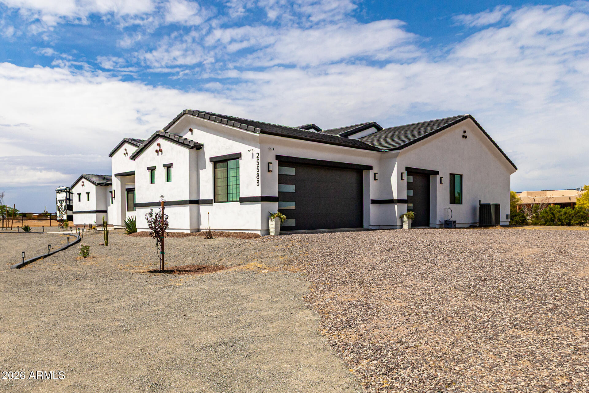 25583 W MADRE DEL ORO Drive