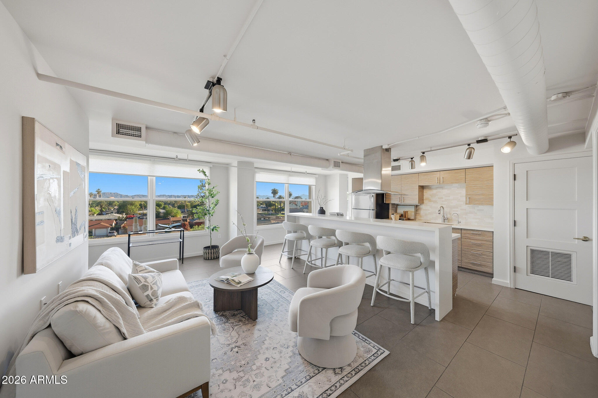 535 W THOMAS Road 406