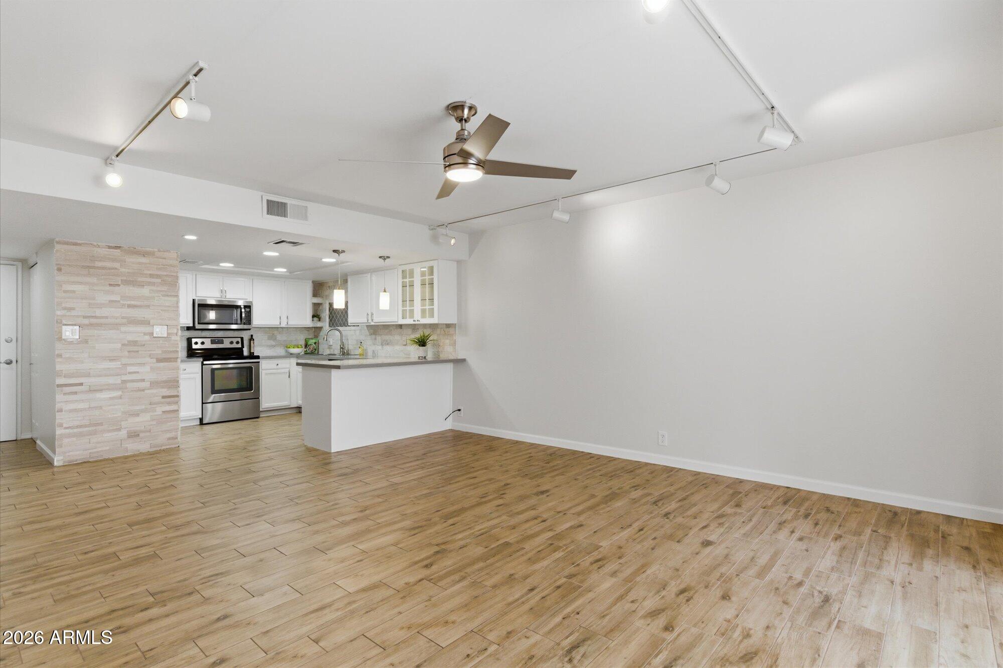 7930 E CAMELBACK Road 207