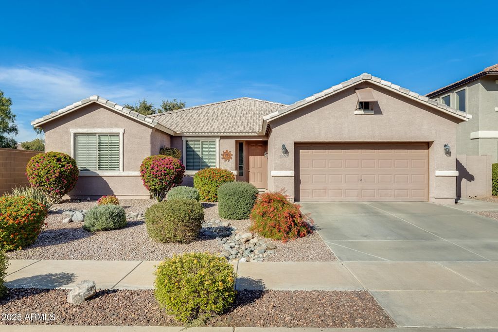 Photo of 10322 W Roanoke Avenue, Avondale, AZ 85392 (MLS # 6946690)