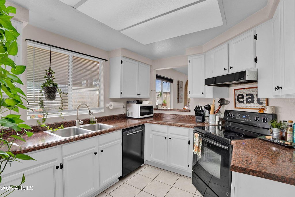 Photo of 2307 W Park Avenue, Chandler, AZ 85224 (MLS # 6963659)