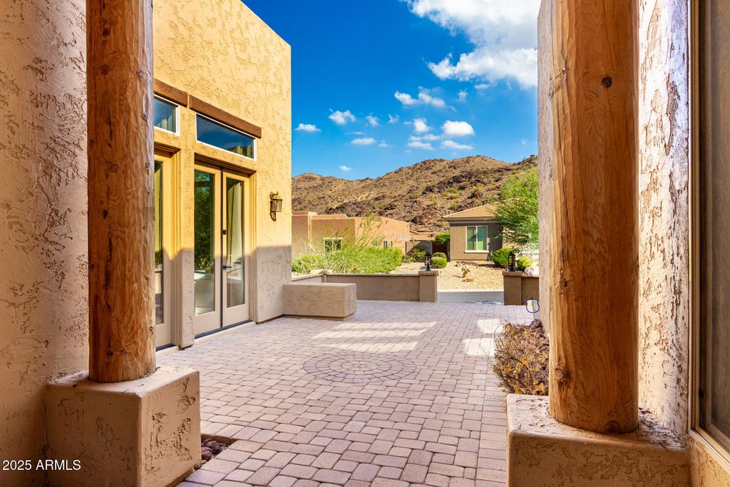 Photo of 8606 S 30th Street, Phoenix, AZ 85042 (MLS # 6936185)