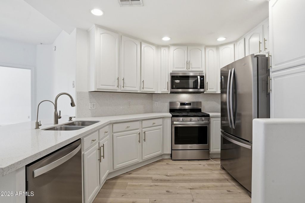 Photo of 5350 E Deer Valley Drive #2435, Phoenix, AZ 85054 (MLS # 7029639)