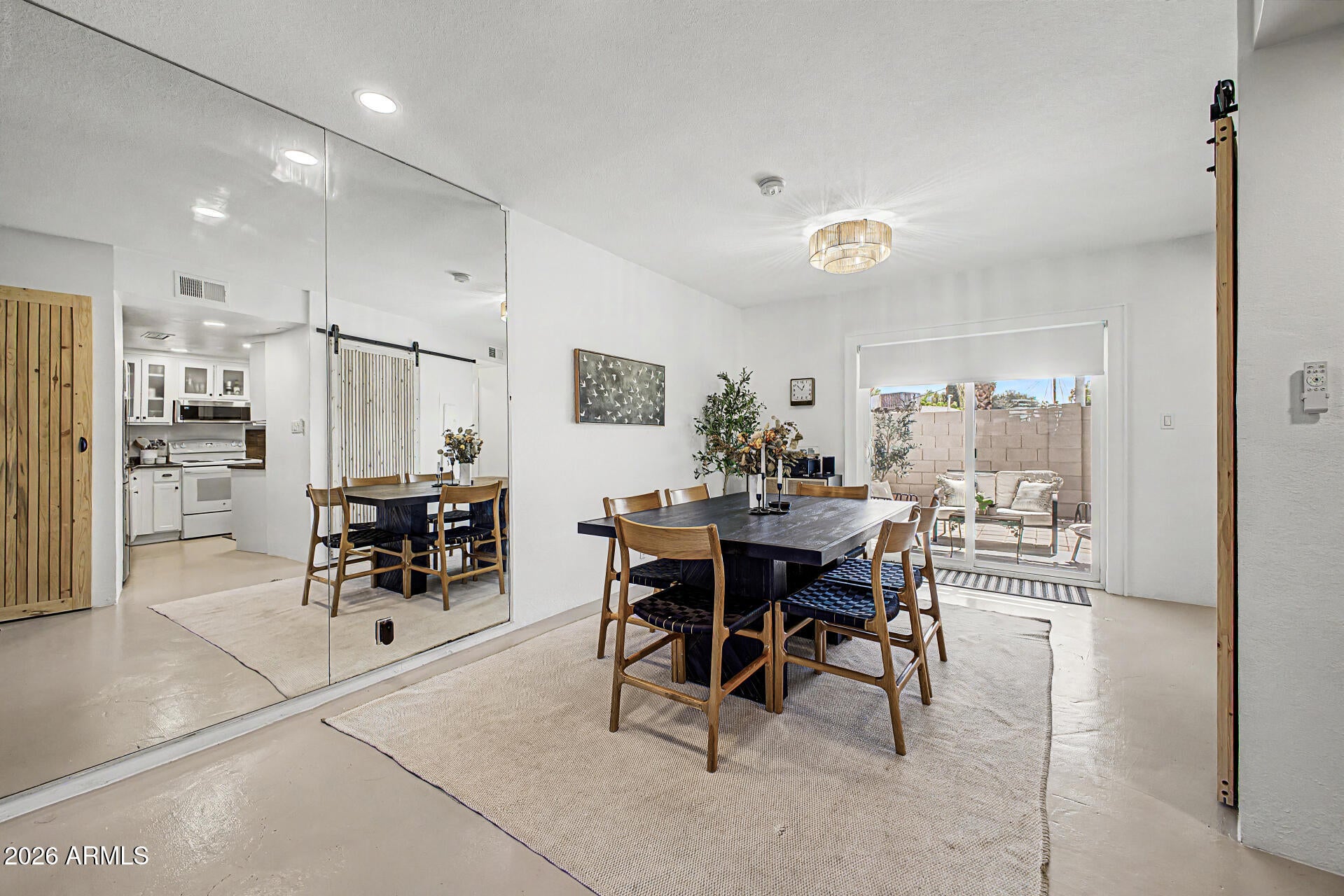385 W PIERSON Street E6