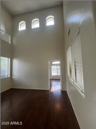 576 E JULIAN Drive