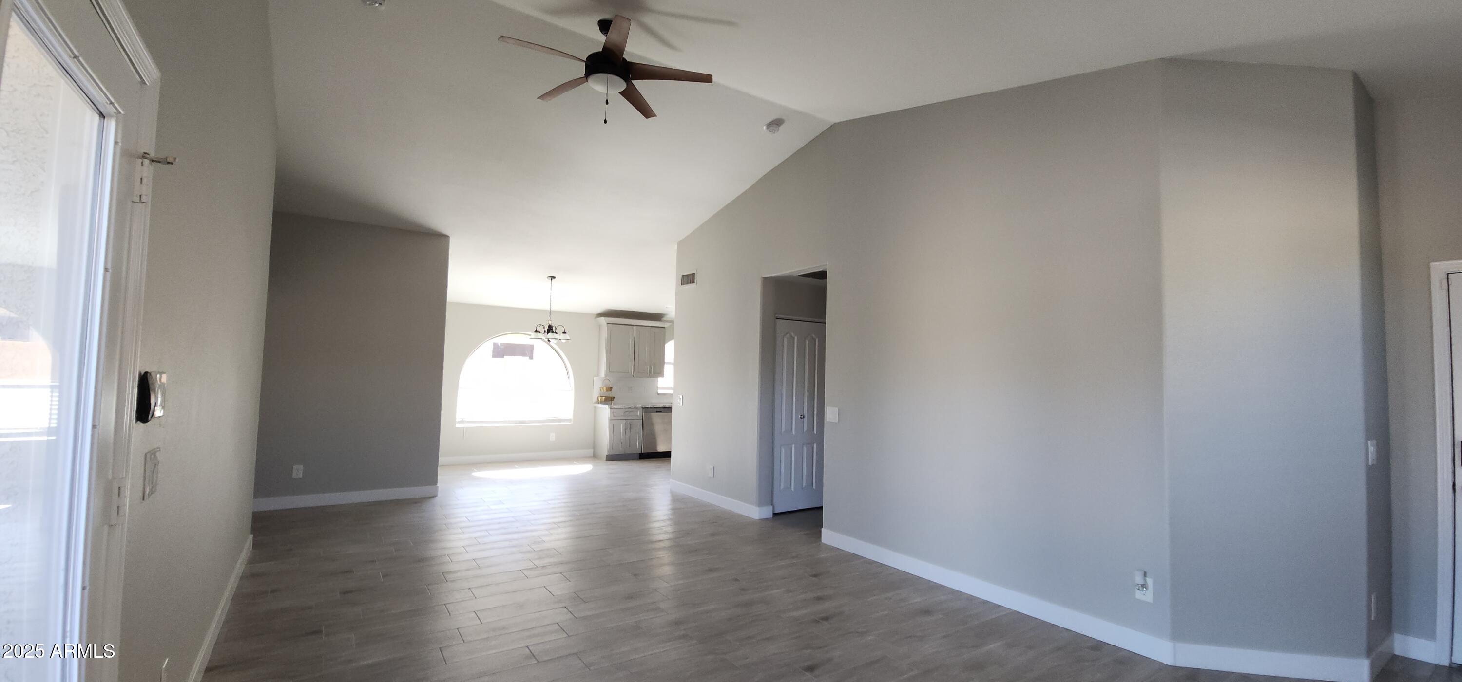 911 E LOVEGRASS Drive