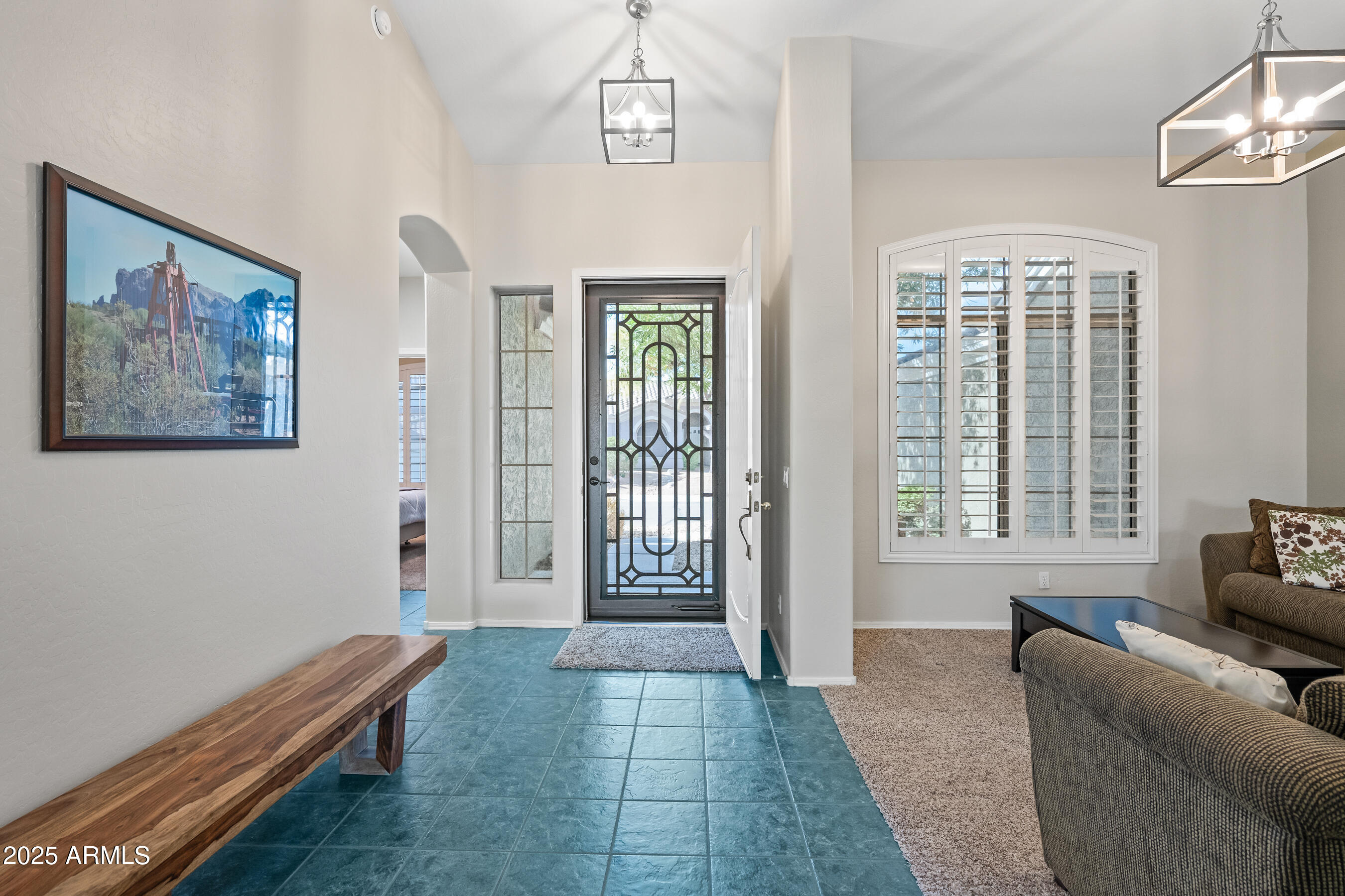 104 W Windsong Drive