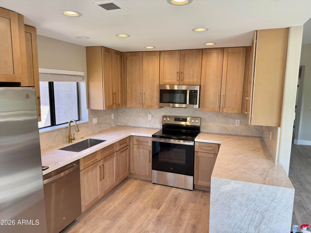 Photo of 15380 N 100th Street #2114, Scottsdale, AZ 85260 (MLS # 7019050)