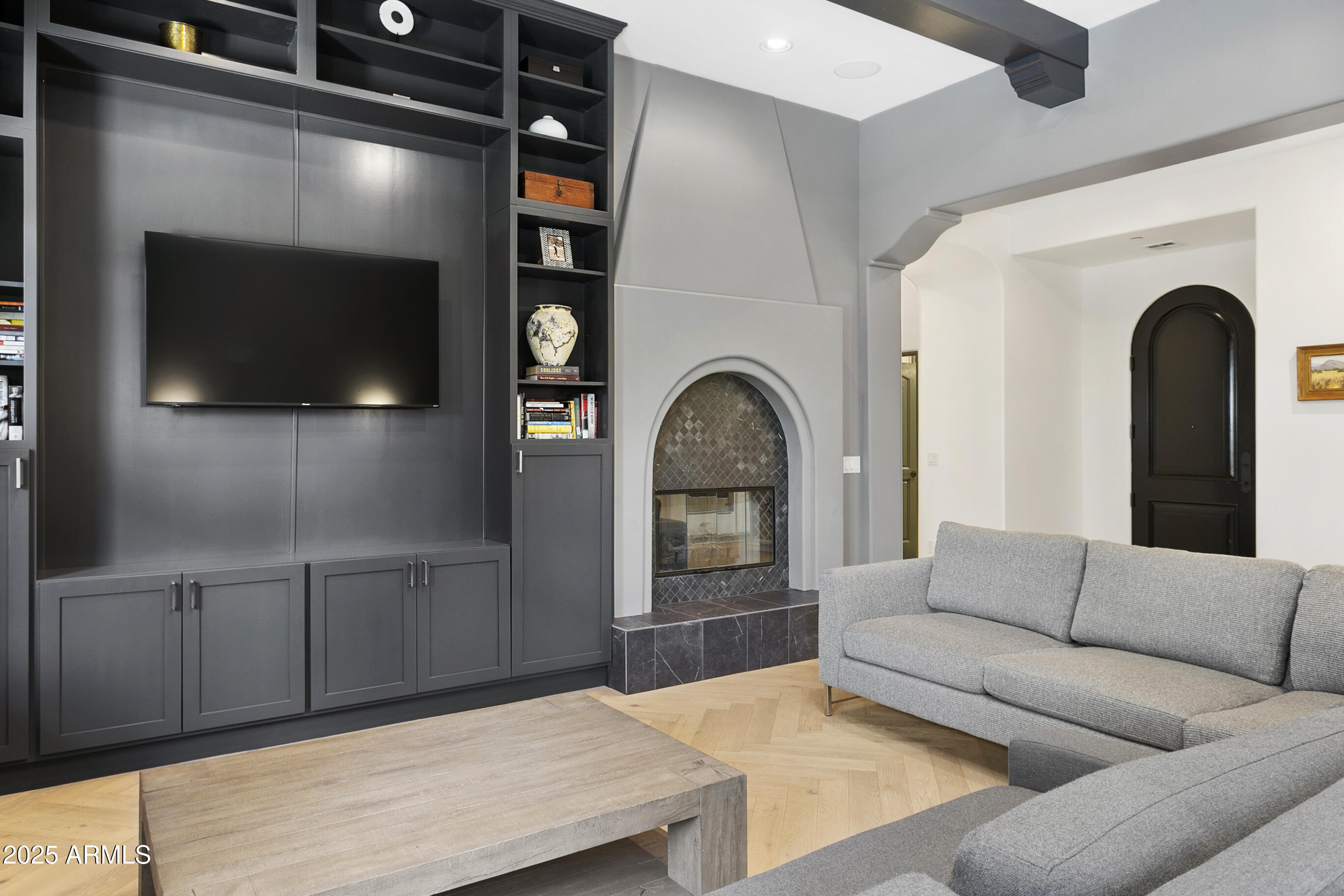 18650 N THOMPSON PEAK Parkway 1060