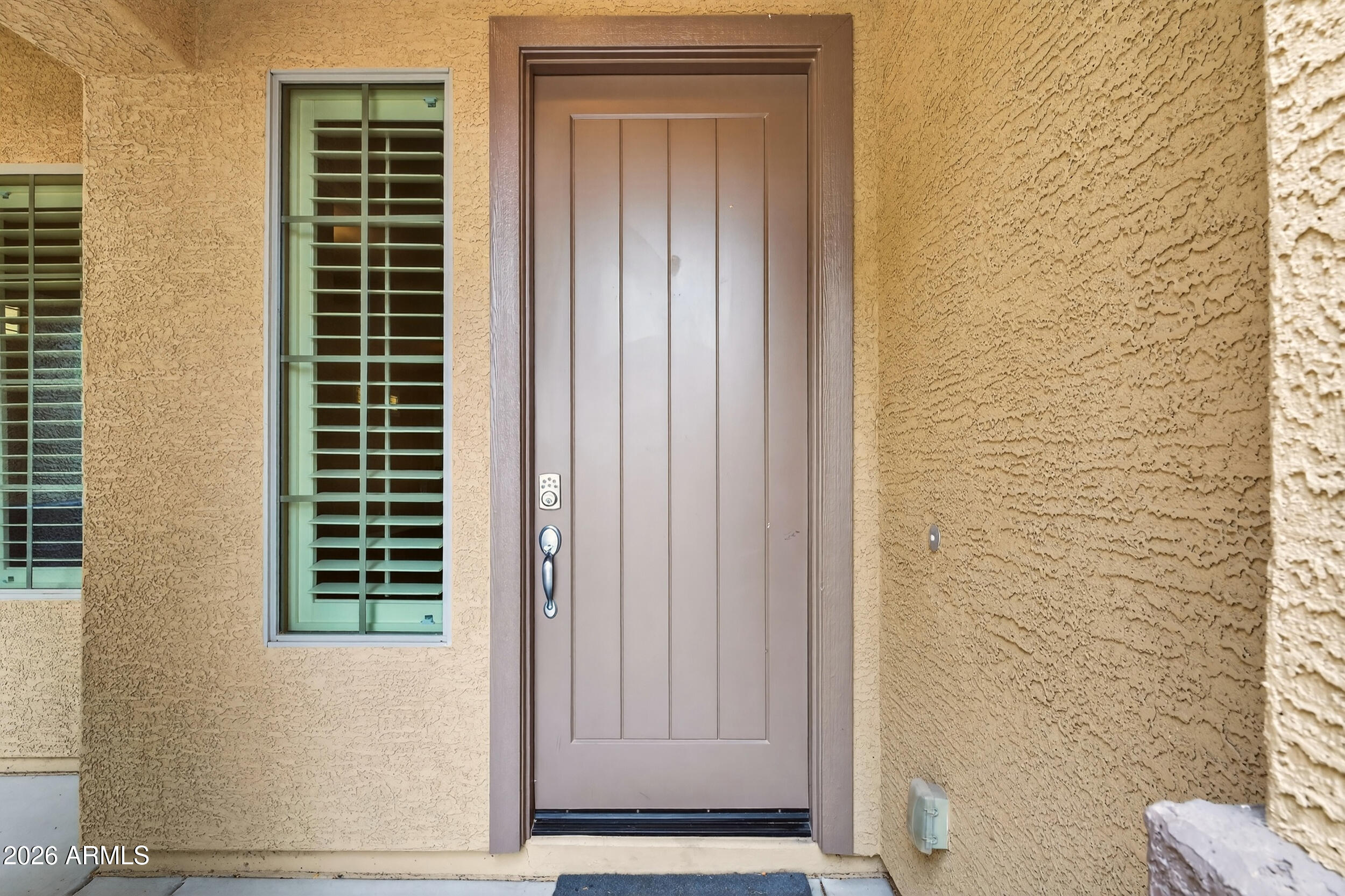 813 W VILLAGE Parkway