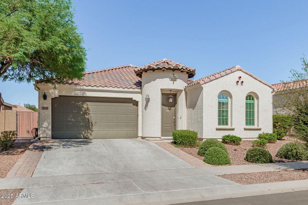 Photo of 2826 W Minton Street, Phoenix, AZ 85041 (MLS # 6934739)