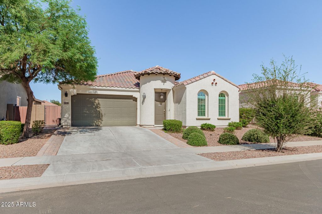 Photo of 2826 W Minton Street, Phoenix, AZ 85041 (MLS # 6934739)
