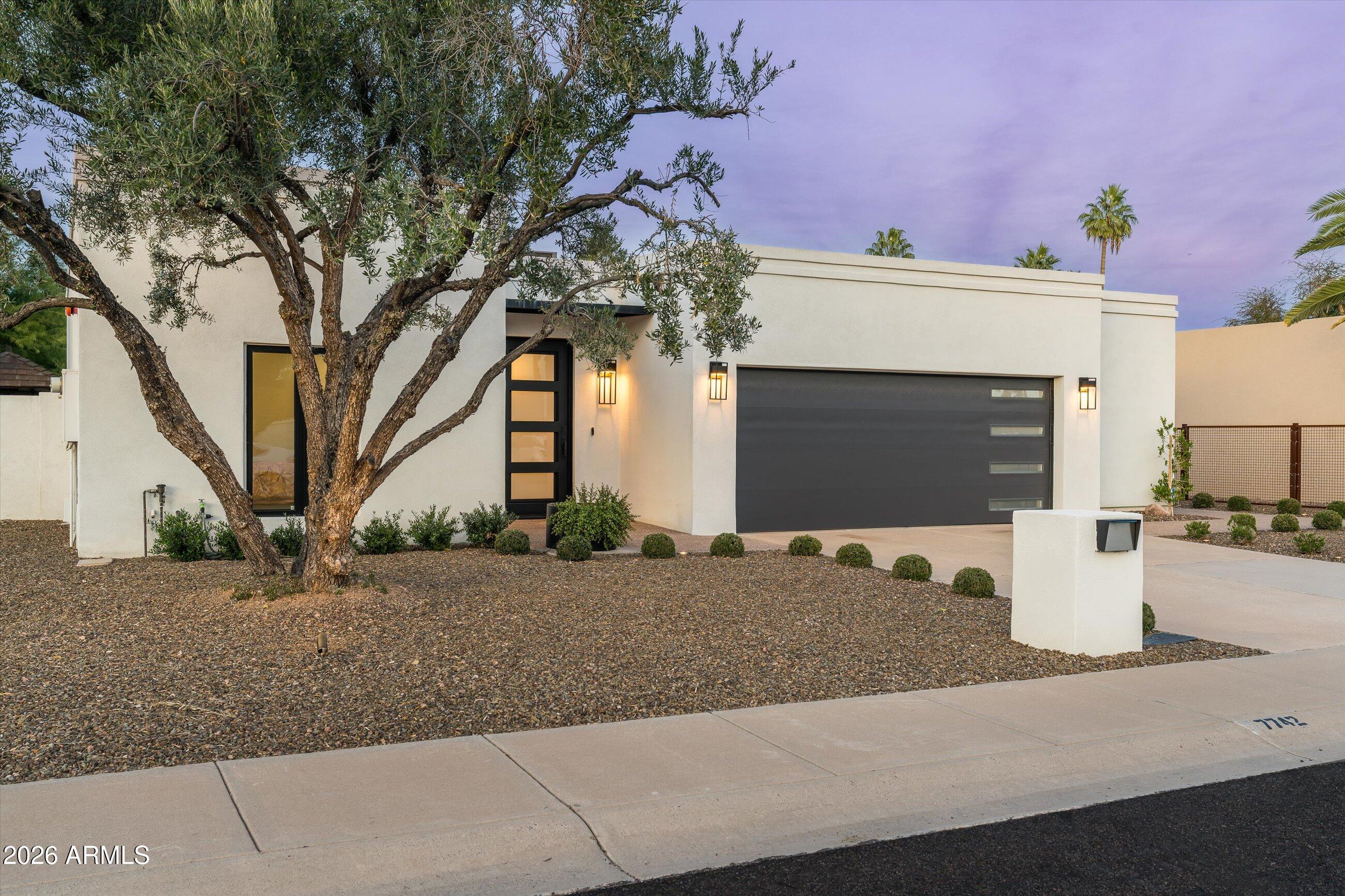 7742 E BUENA TERRA Way