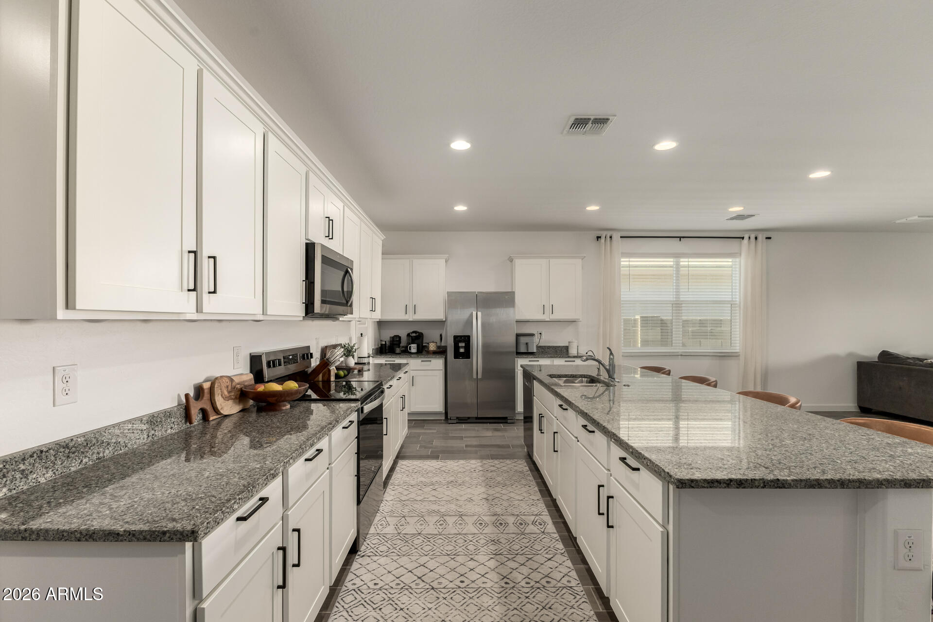 1714 W STARFIRE Avenue