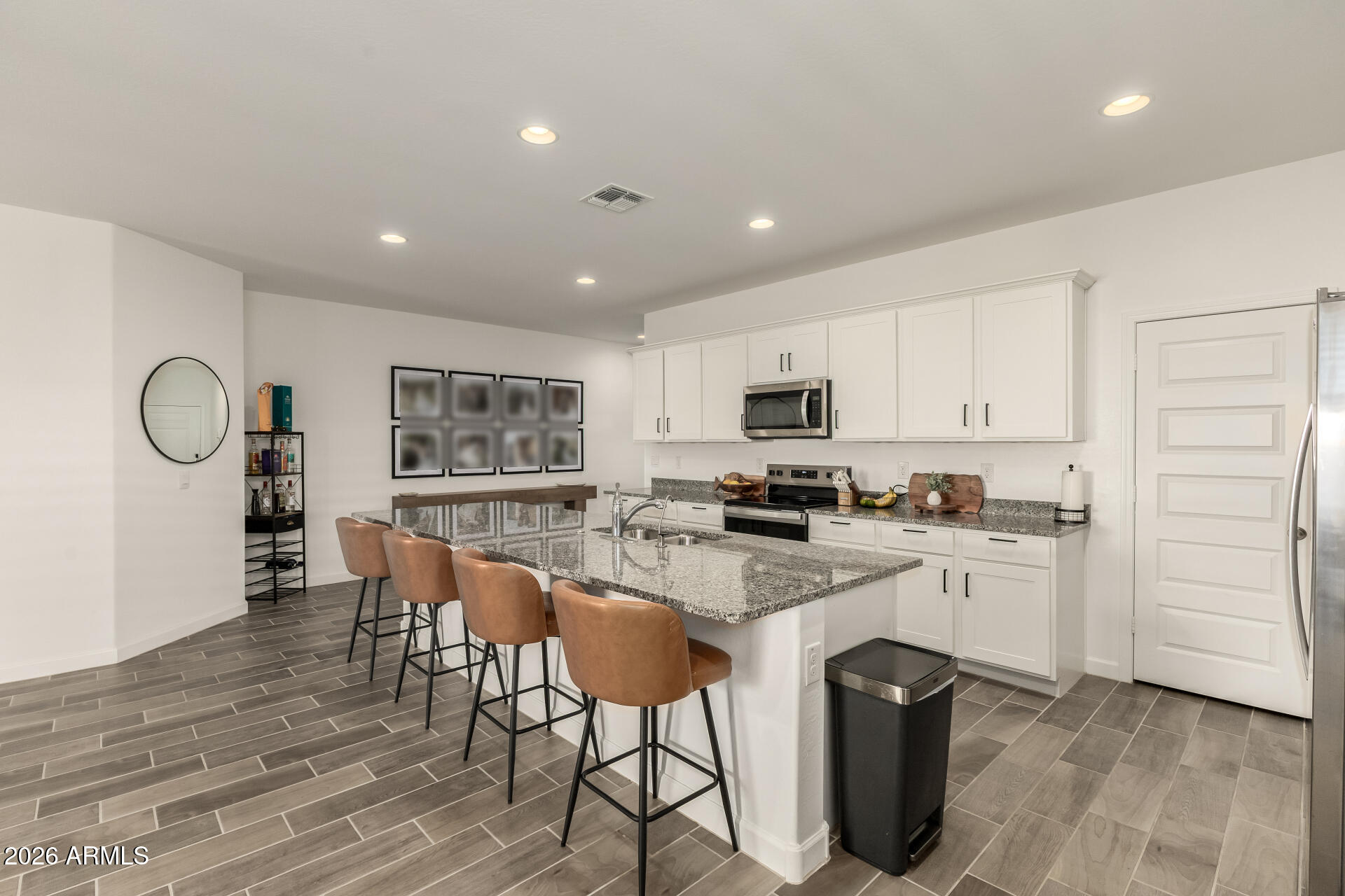 1714 W STARFIRE Avenue