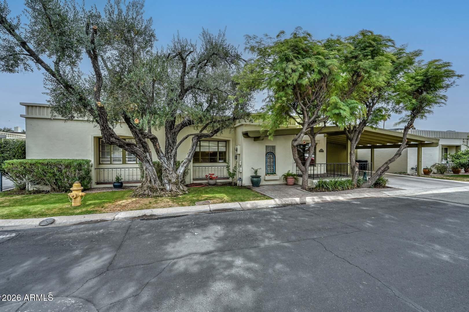 6035 N 10th Place