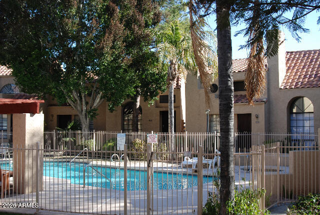 1025 E Highland Avenue Unit 12