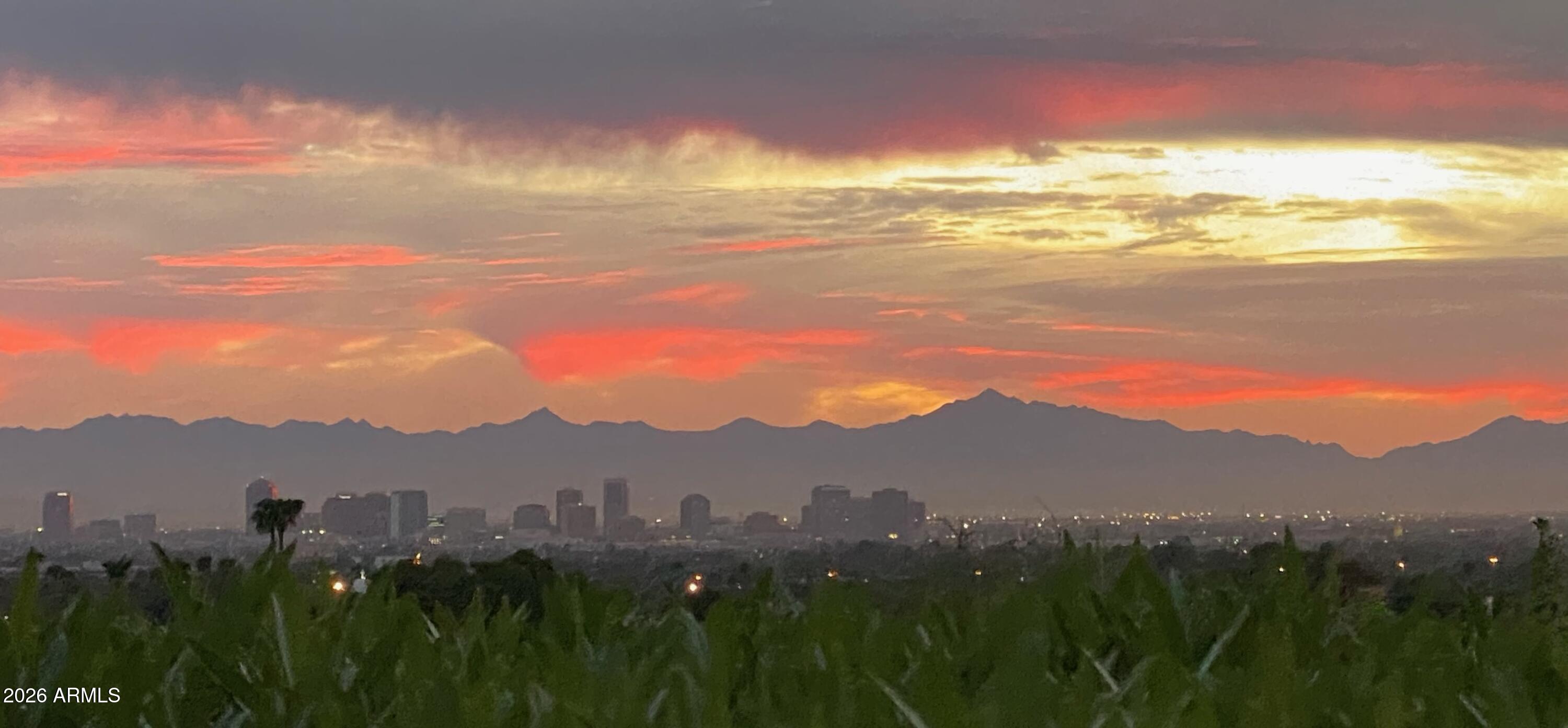 Phoenix, Arizona, 85020, United States, 2 Bedrooms Bedrooms, ,2 BathroomsBathrooms,Residential,Active,2012213
