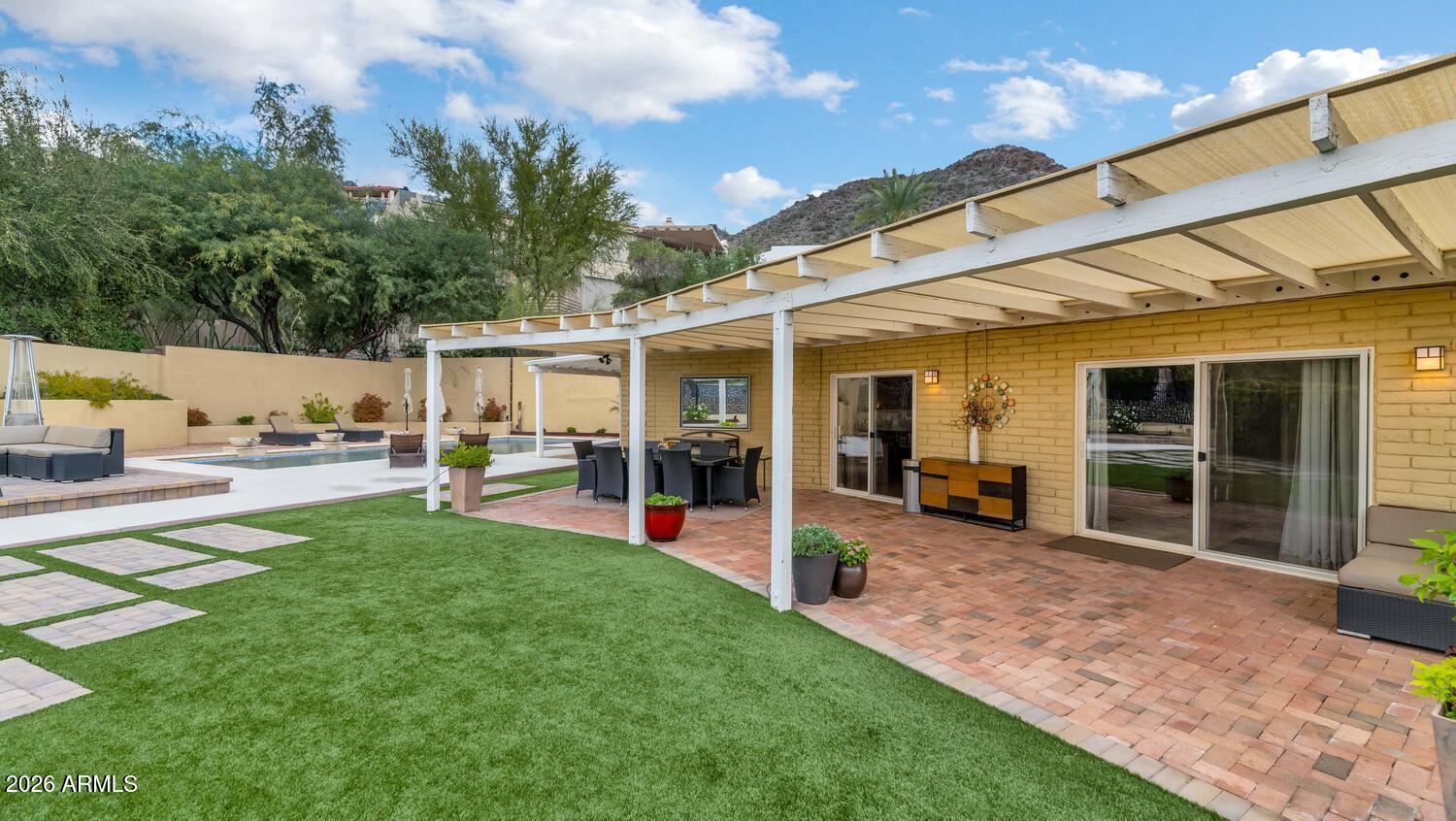 Phoenix, Arizona, 85020, United States, 2 Bedrooms Bedrooms, ,2 BathroomsBathrooms,Residential,Active,2012213