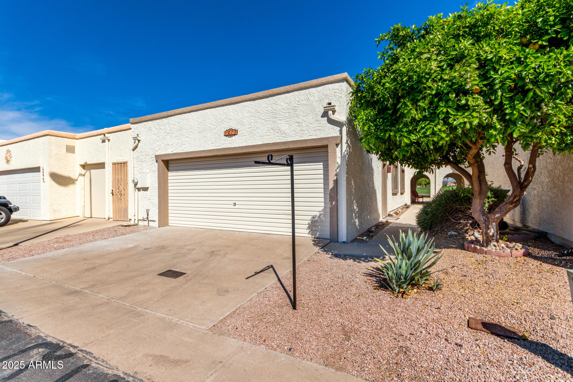 2277 N RECKER Road 6