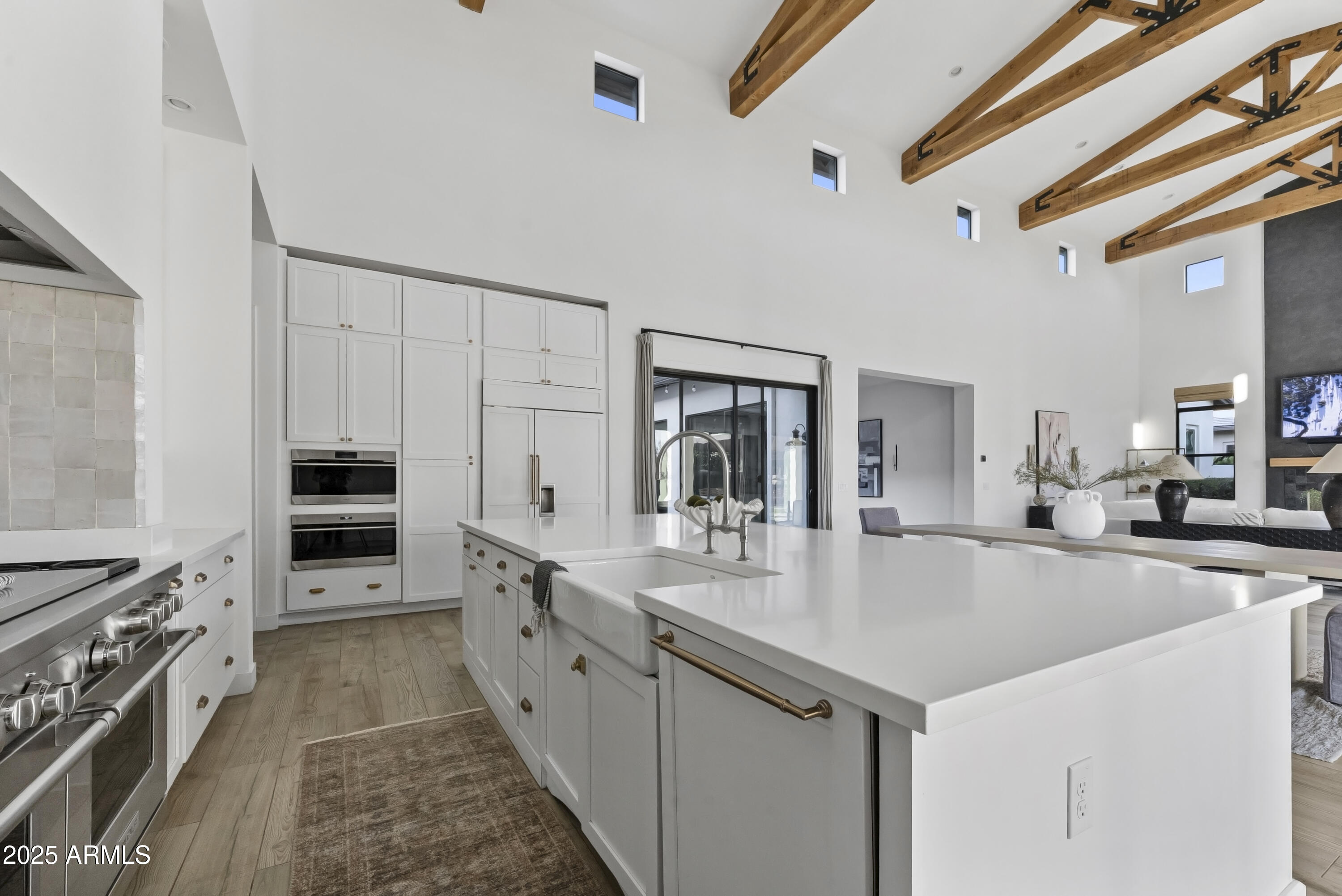 2753 E HUMMINGBIRD Way