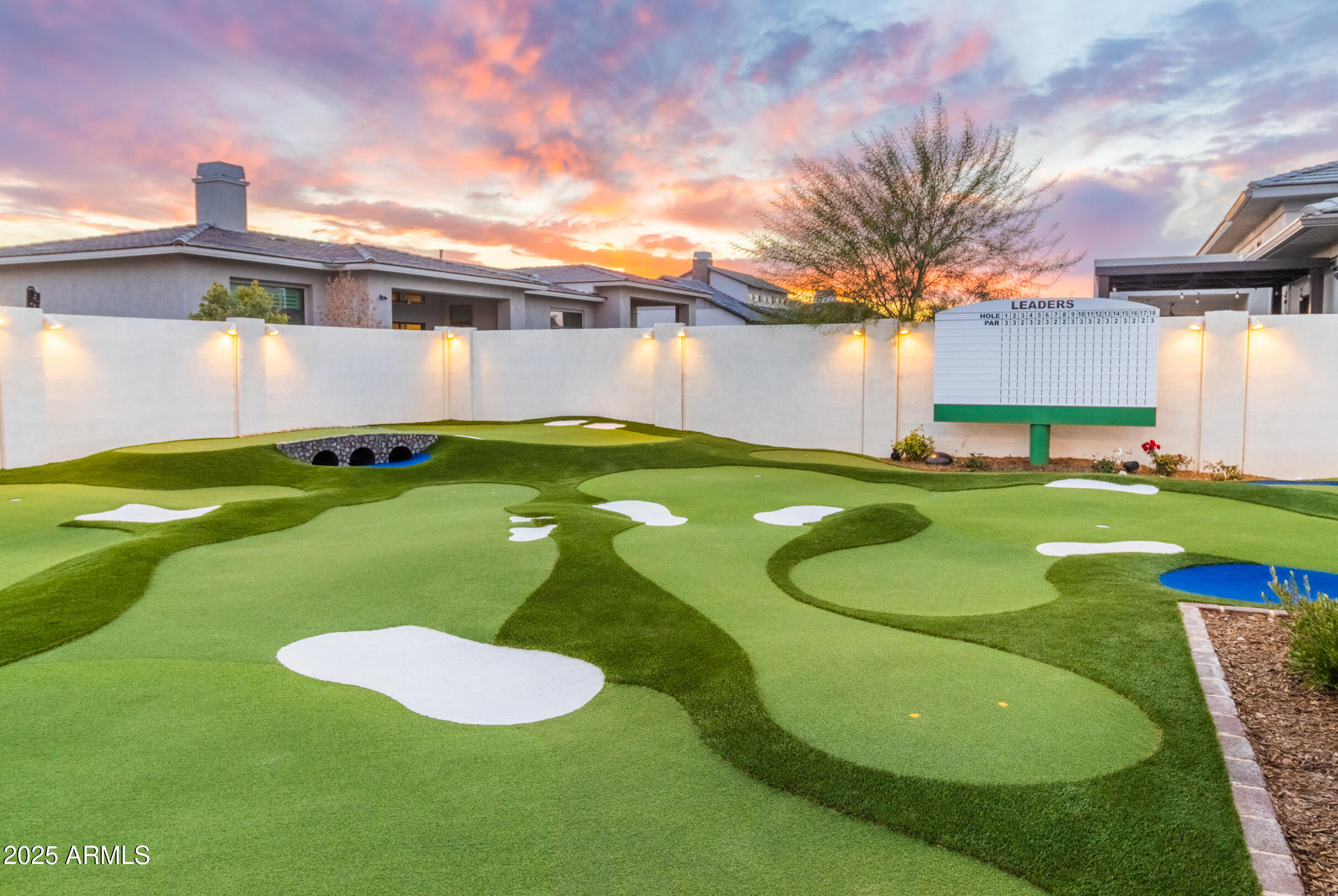 2753 E HUMMINGBIRD Way