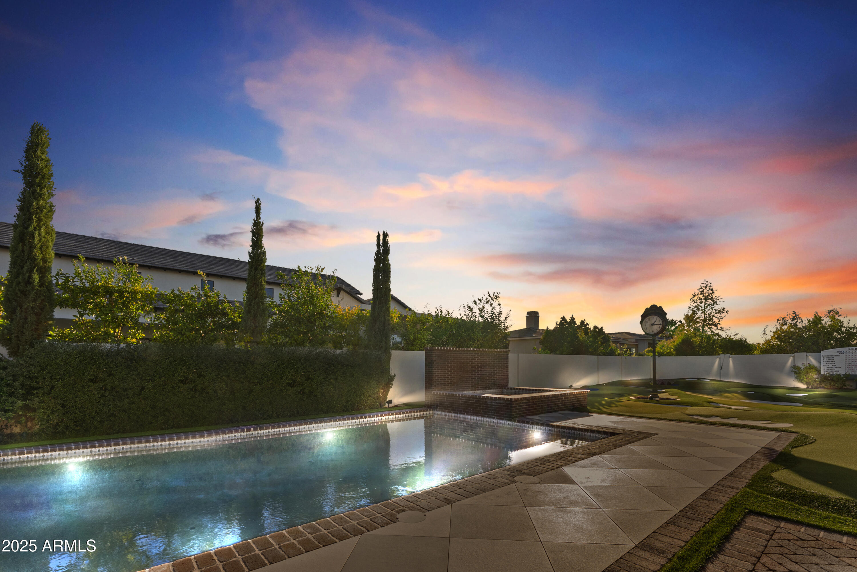 2753 E HUMMINGBIRD Way