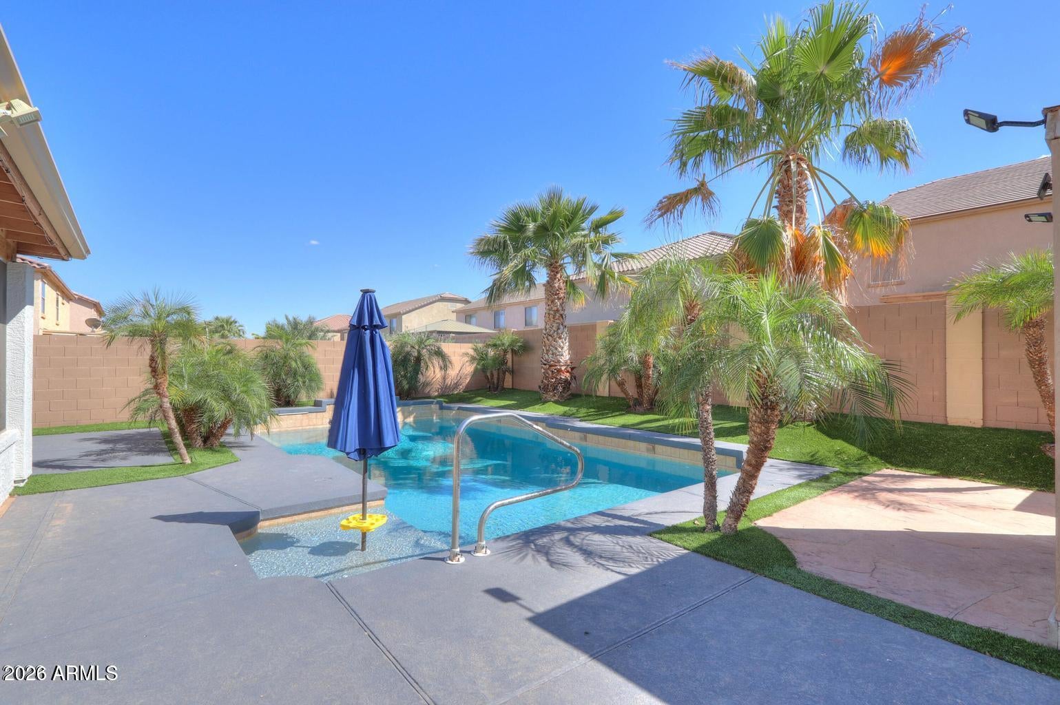 43579 W ELIZABETH Avenue