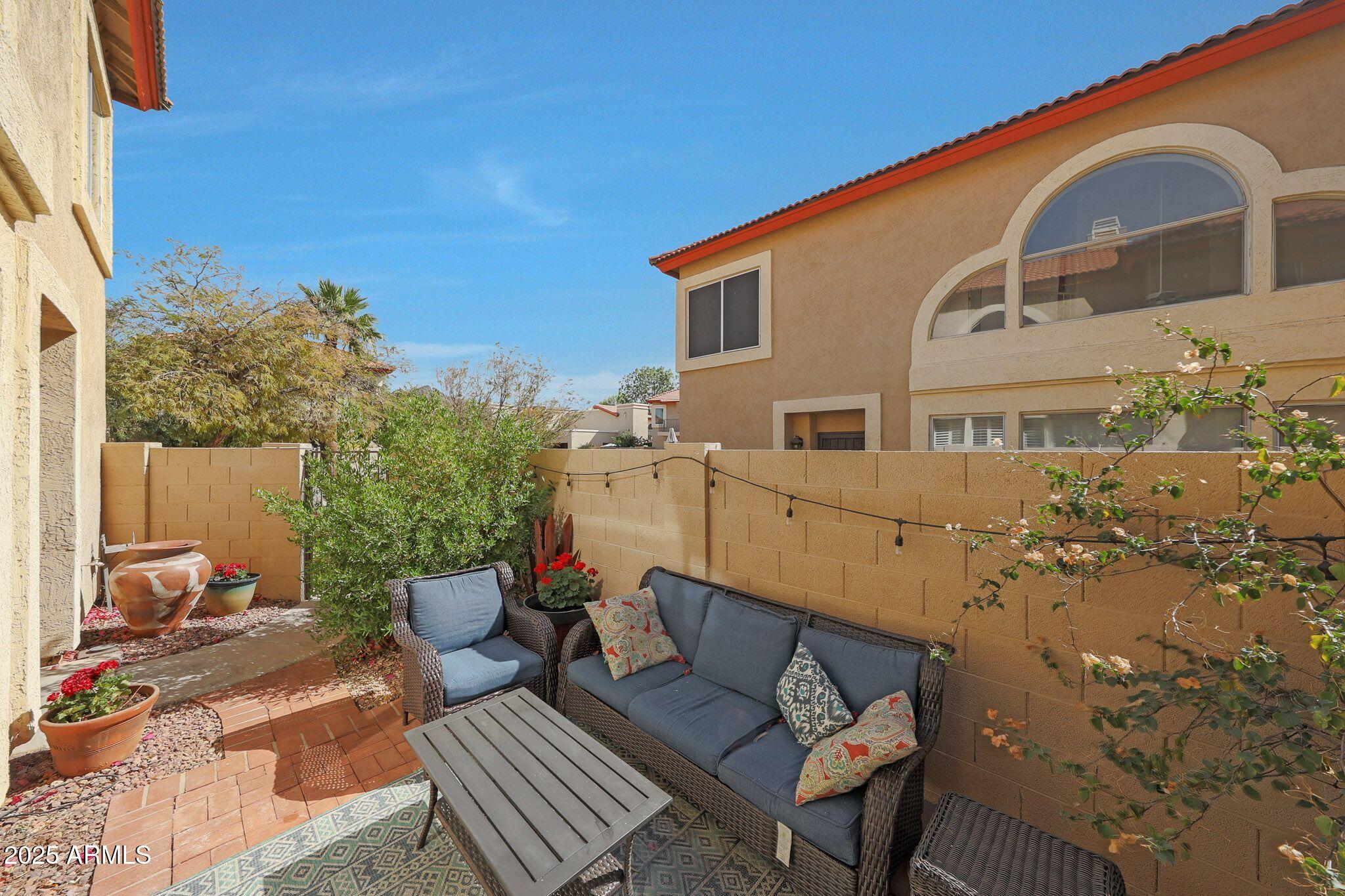10224 N 12TH Place 1