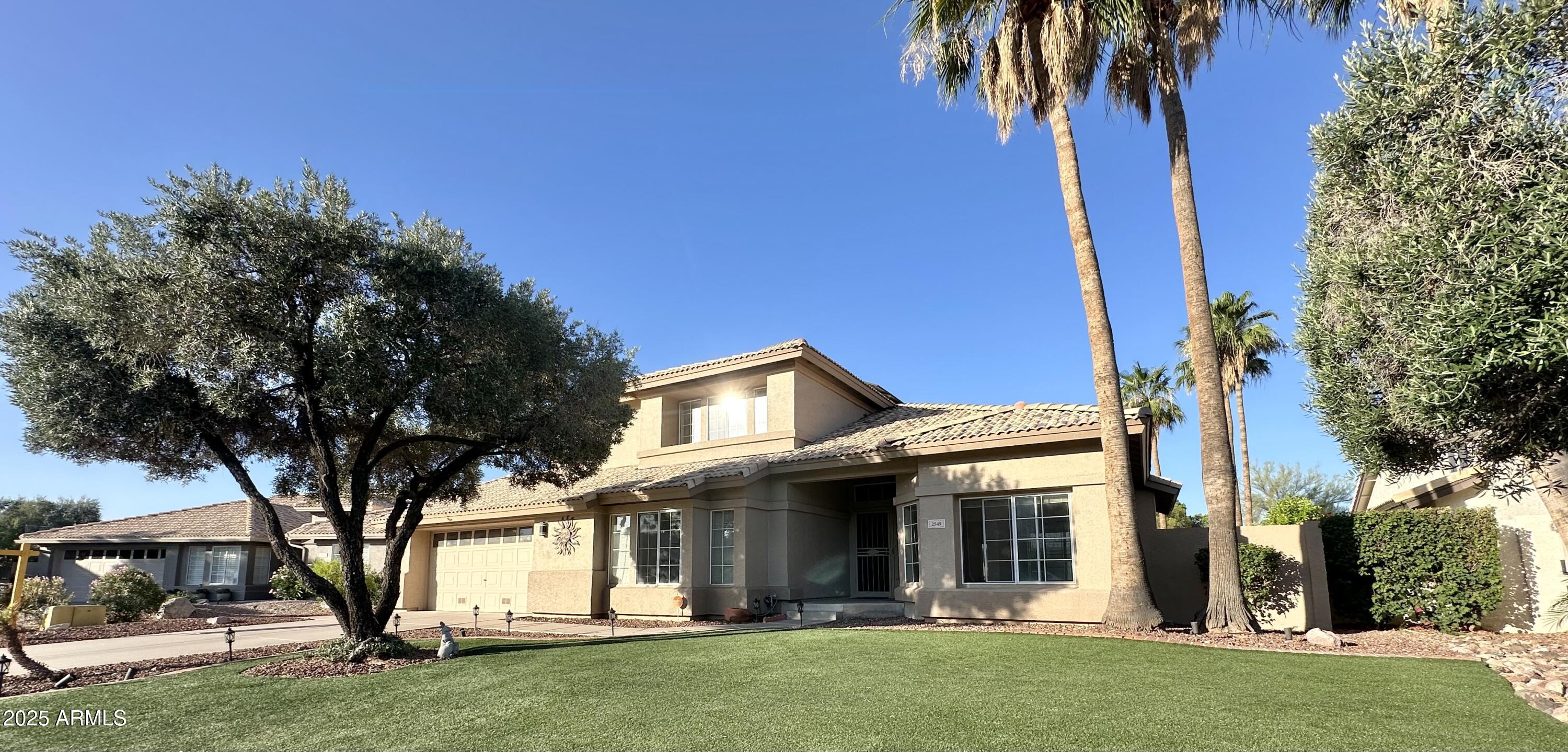 2549 E Desert Trumpet Road