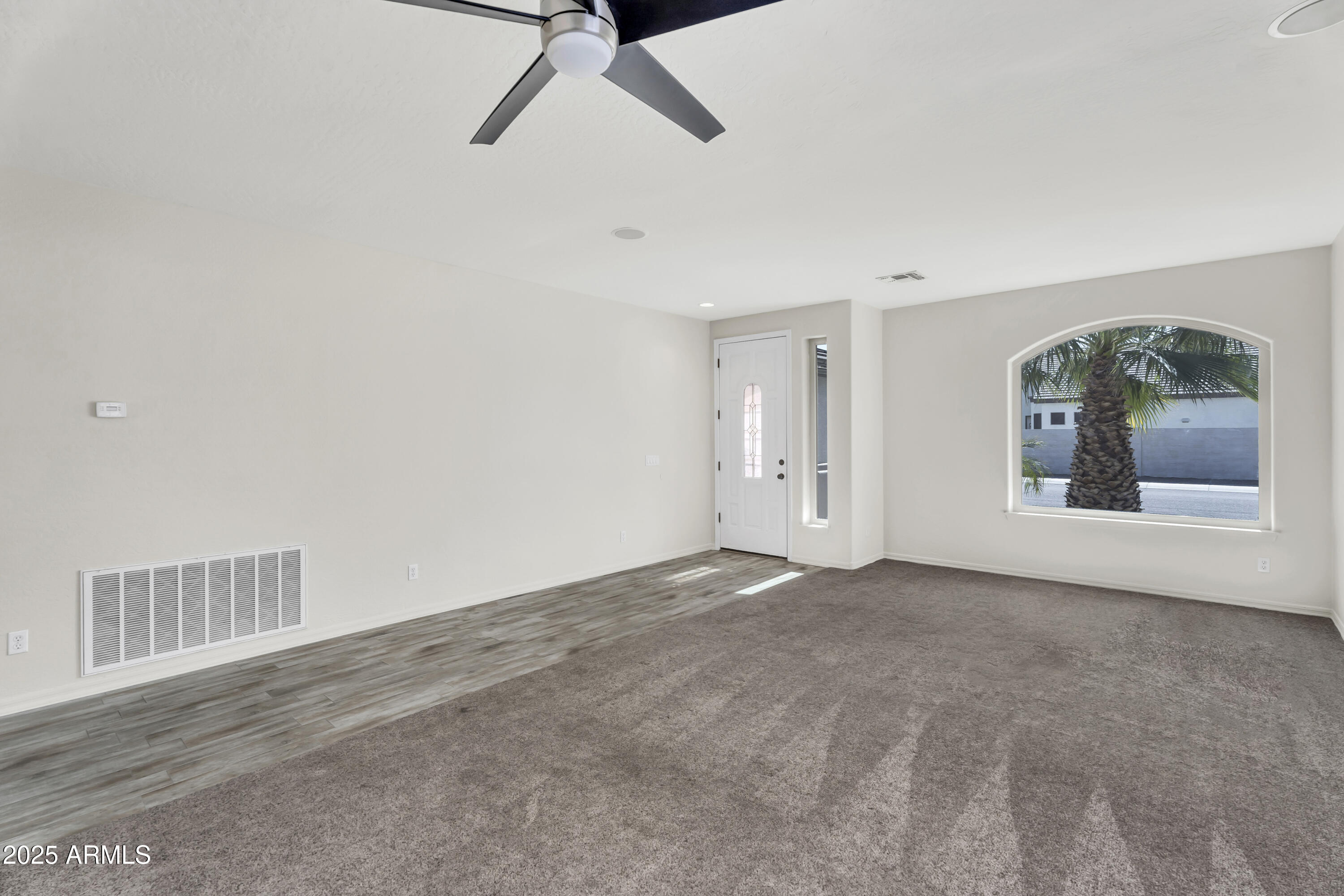 2592 E Torrey Pines Lane