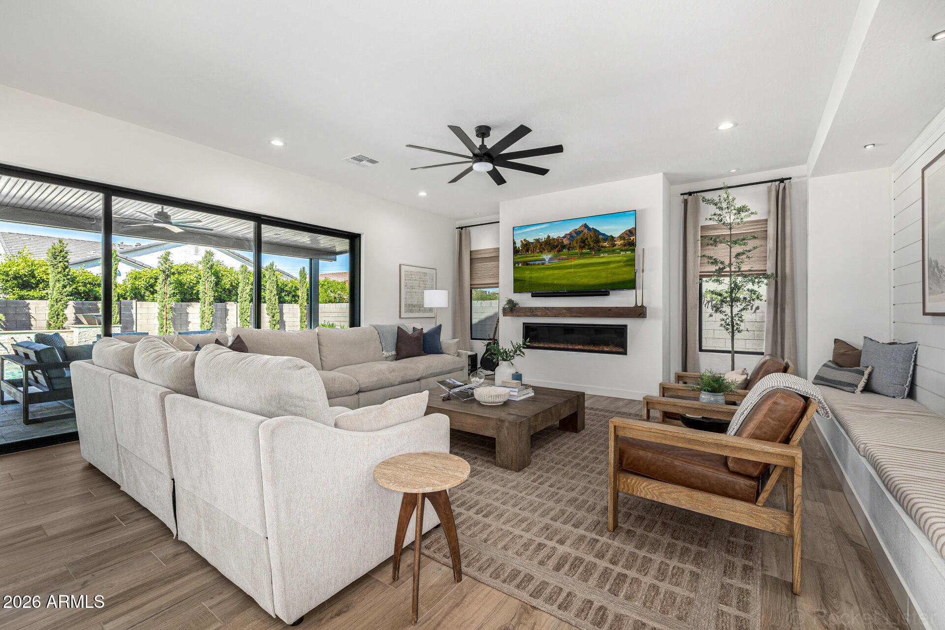 3934 E SAGEBRUSH Street